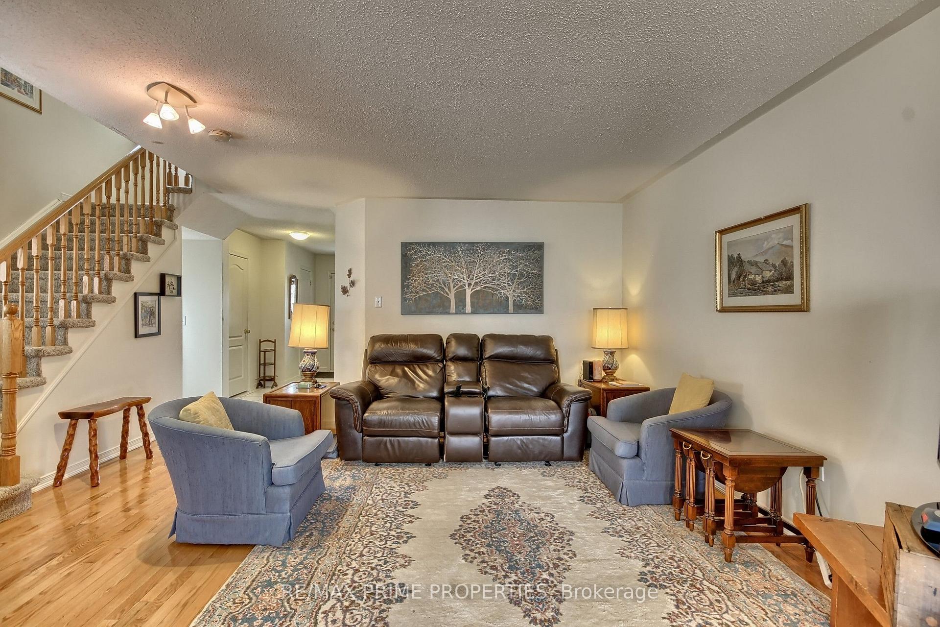 Photo 9 of 39 Laurendale Avenue, Georgina, Keswick South — HOMEH