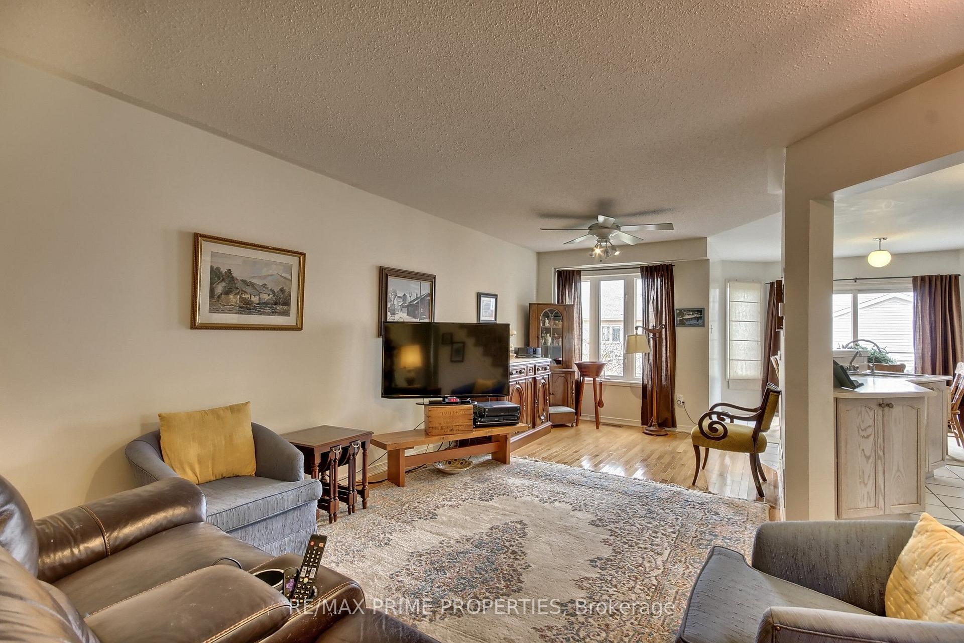 Photo 10 of 39 Laurendale Avenue, Georgina, Keswick South — HOMEH