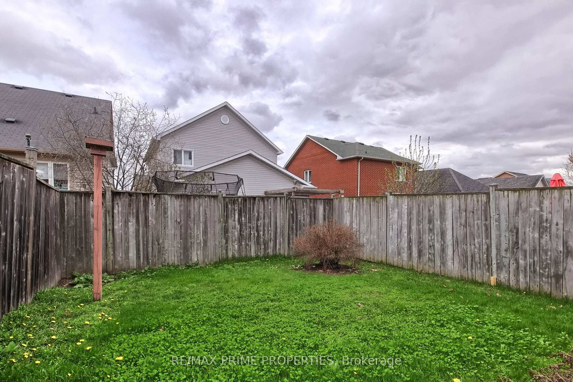 Photo 20 of 39 Laurendale Avenue, Georgina, Keswick South — HOMEH