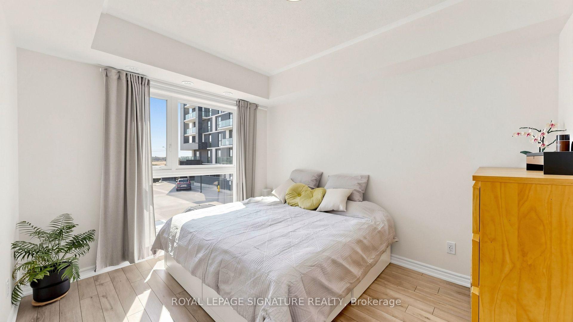 Photo 7 of Unit 222, 349 Wheat Boom Drive, Oakville, Joshua Meadows — HOMEH