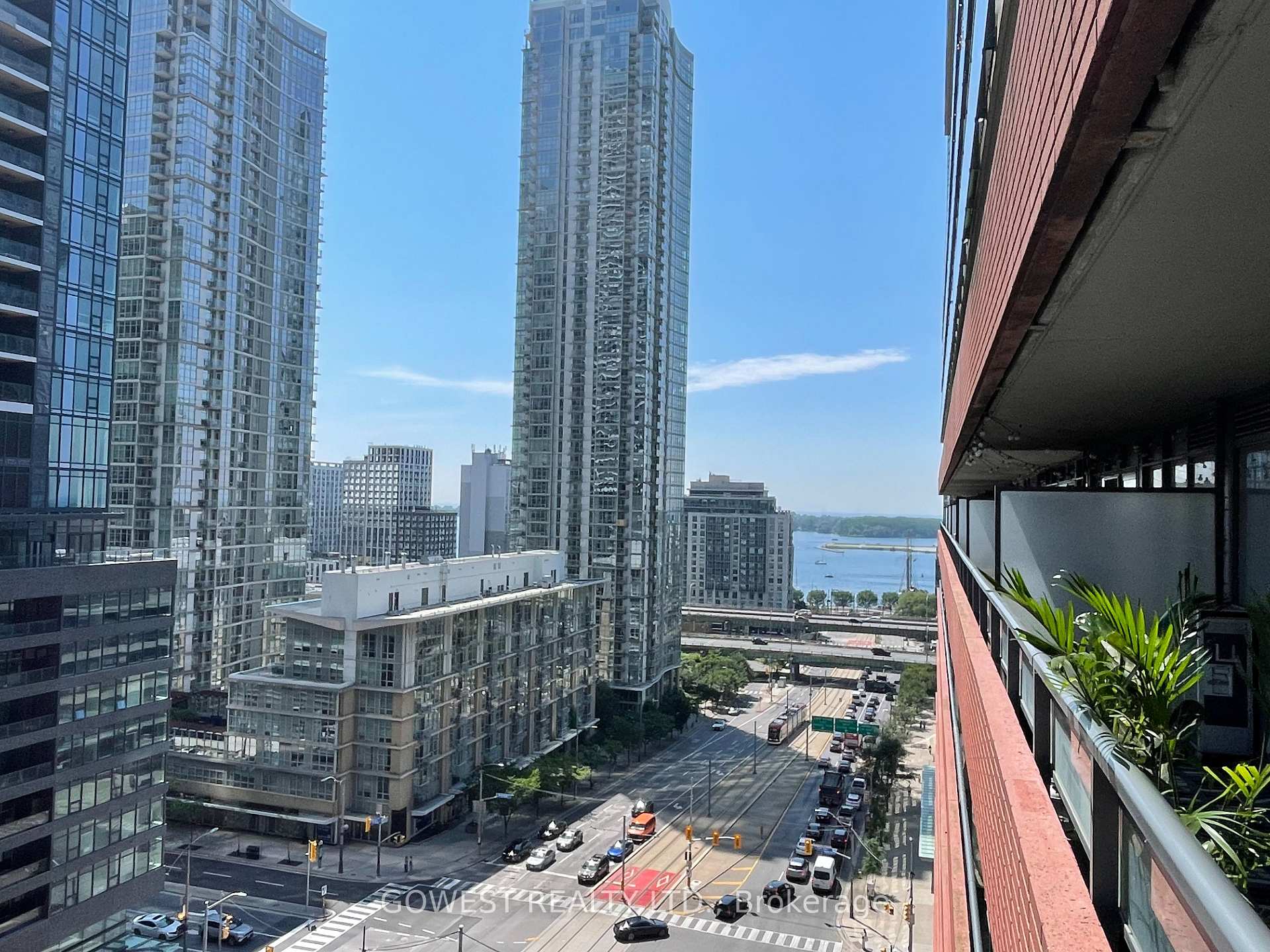 Photo 9 of Unit 1507, 4K Spadina Avenue, Toronto, Waterfront Communities — HOMEH