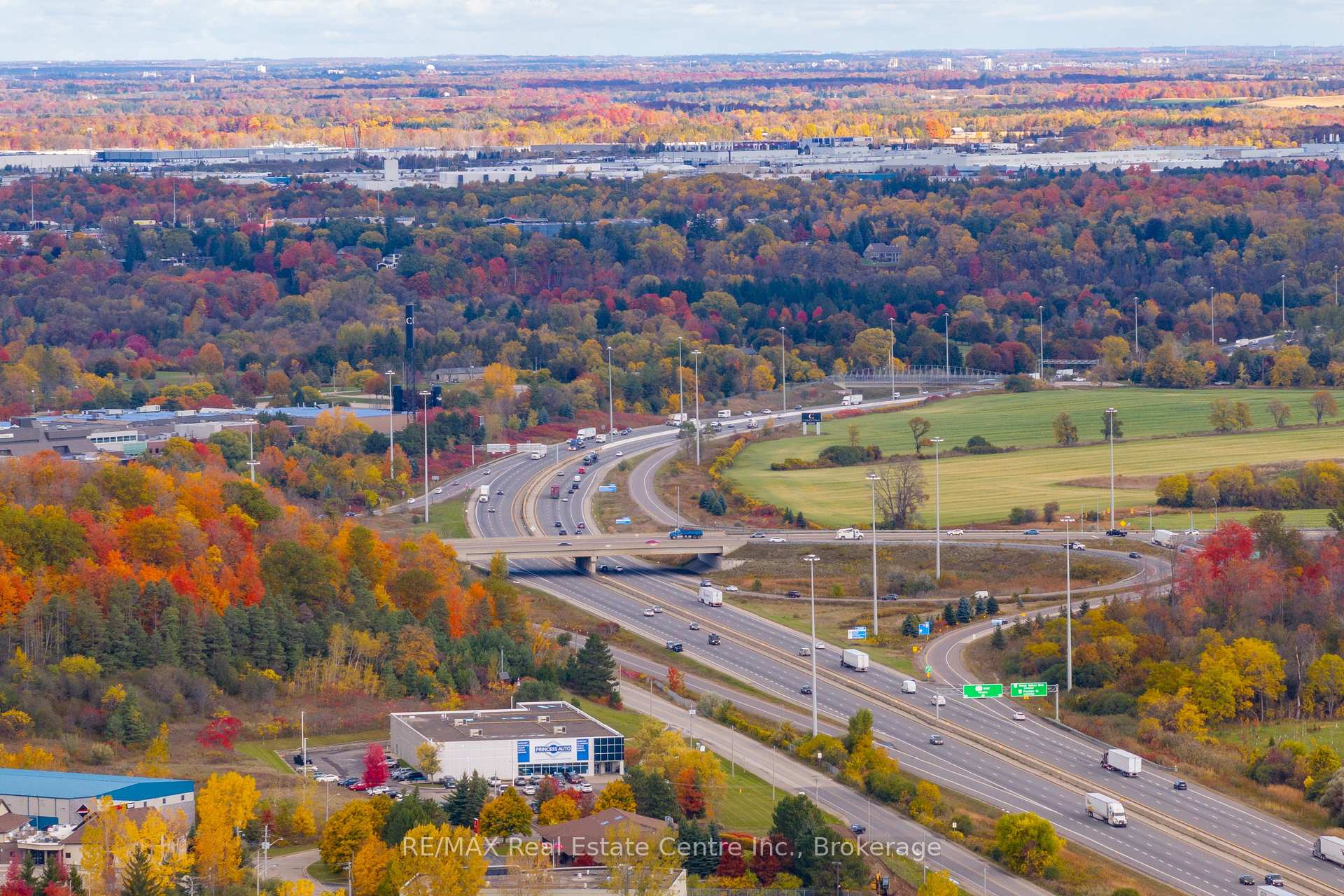 Photo 5 of Unit 101, 525 New Dundee Road, Kitchener, Doon South — HOMEH