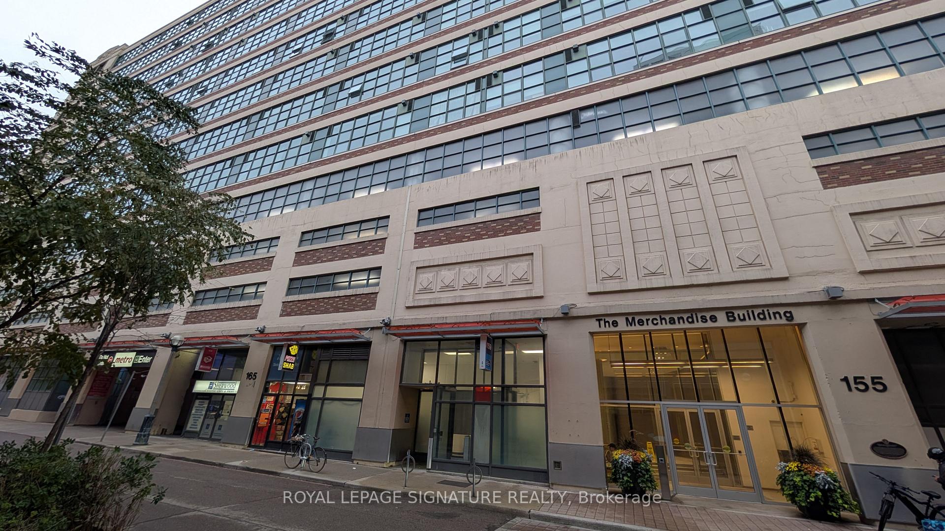 Front of Unit 831, 155 Dalhousie Street