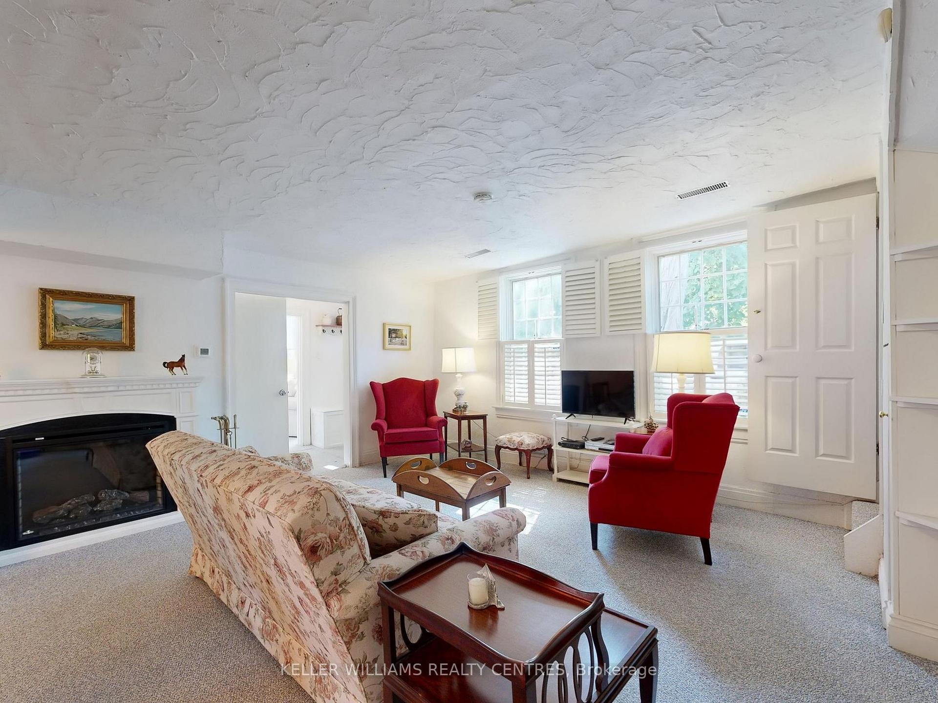 Photo 6 of 14 Colborne Street, Markham, Thornhill — HOMEH