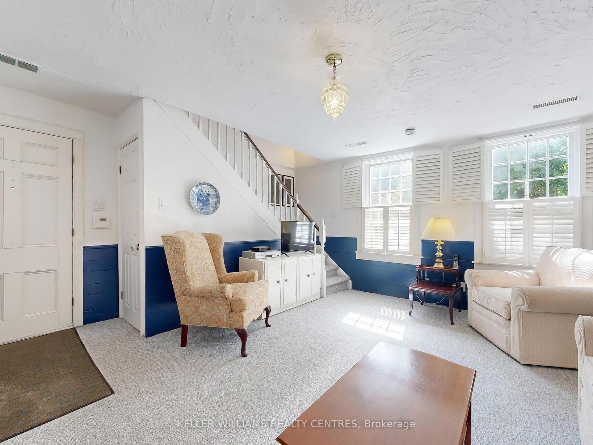 Photo 10 of 14 Colborne Street, Markham, Thornhill — HOMEH