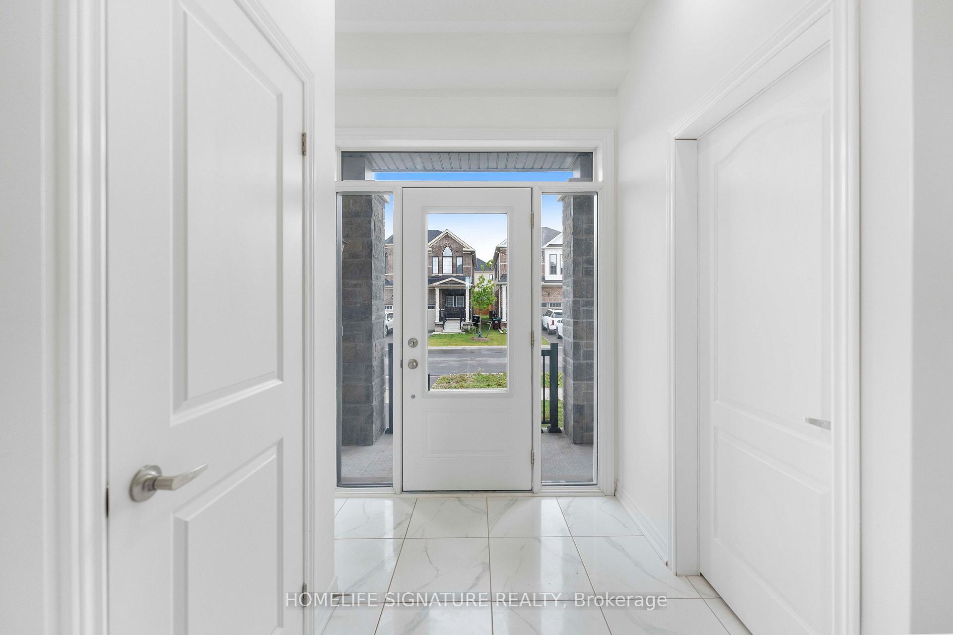 Photo 5 of 11 Ludlow Drive, Barrie, Rural Barrie Southeast — HOMEH
