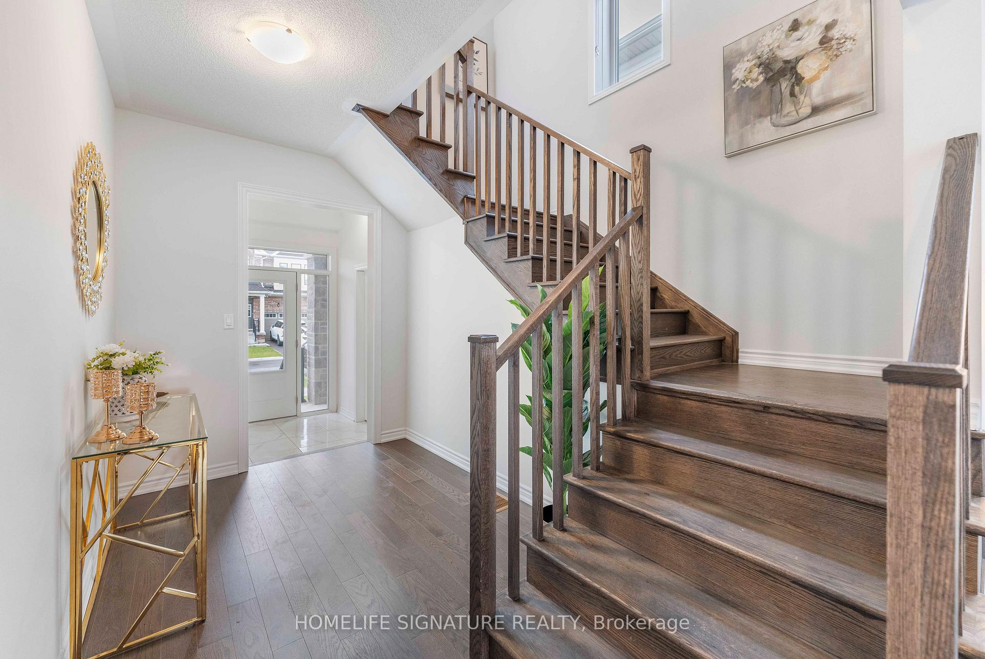 Photo 6 of 11 Ludlow Drive, Barrie, Rural Barrie Southeast — HOMEH