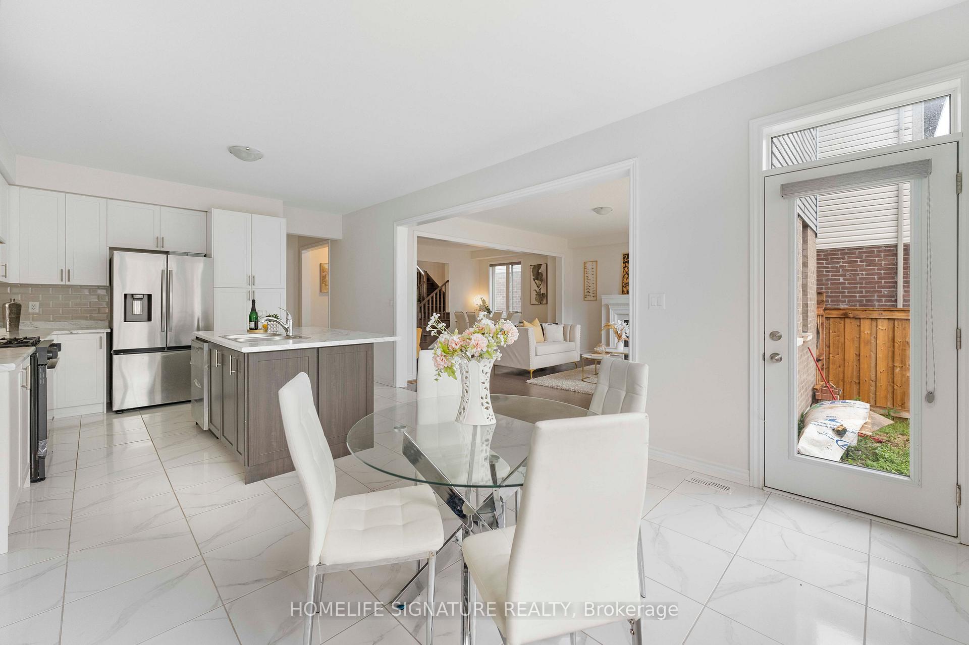 Photo 14 of 11 Ludlow Drive, Barrie, Rural Barrie Southeast — HOMEH
