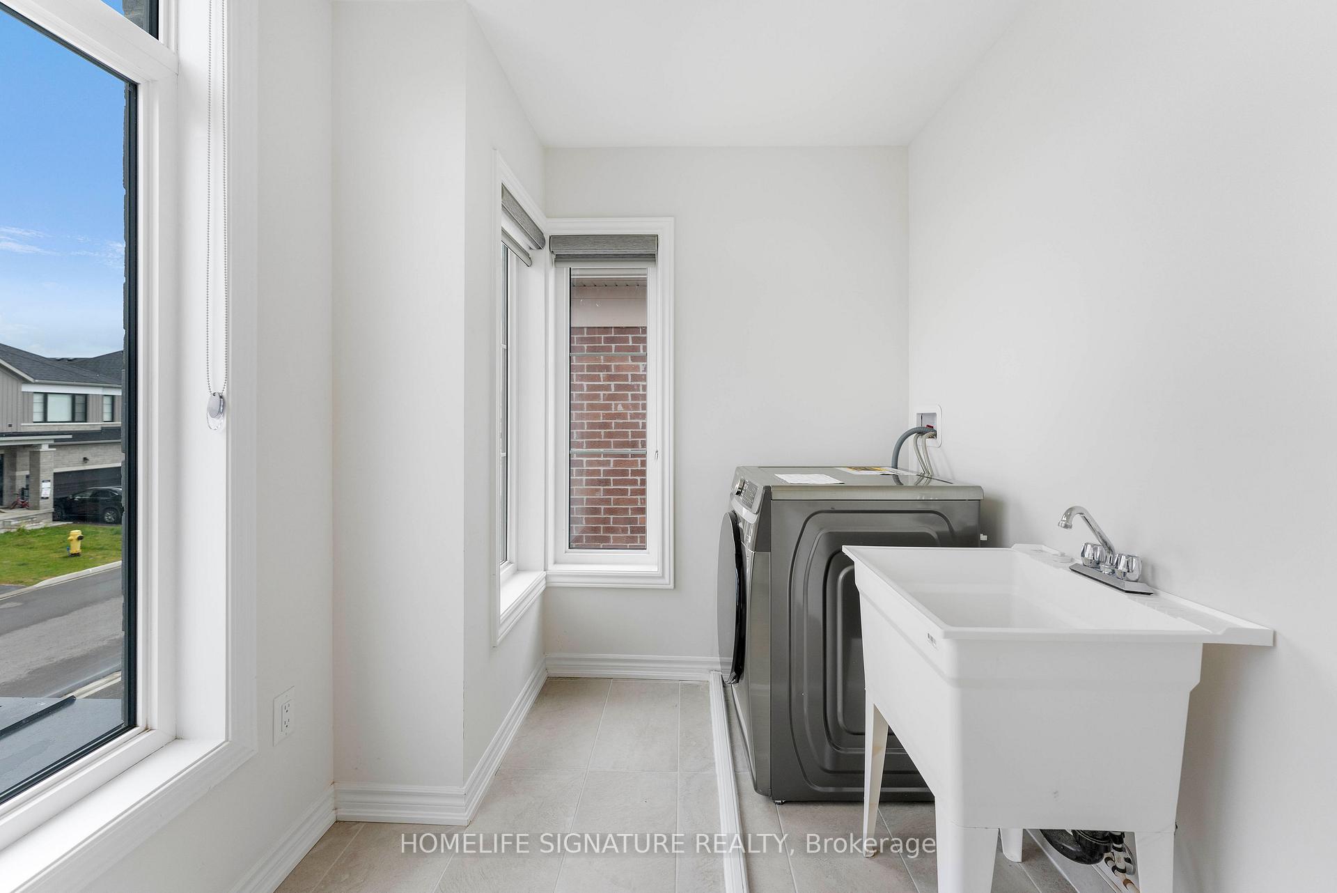 Photo 19 of 11 Ludlow Drive, Barrie, Rural Barrie Southeast — HOMEH