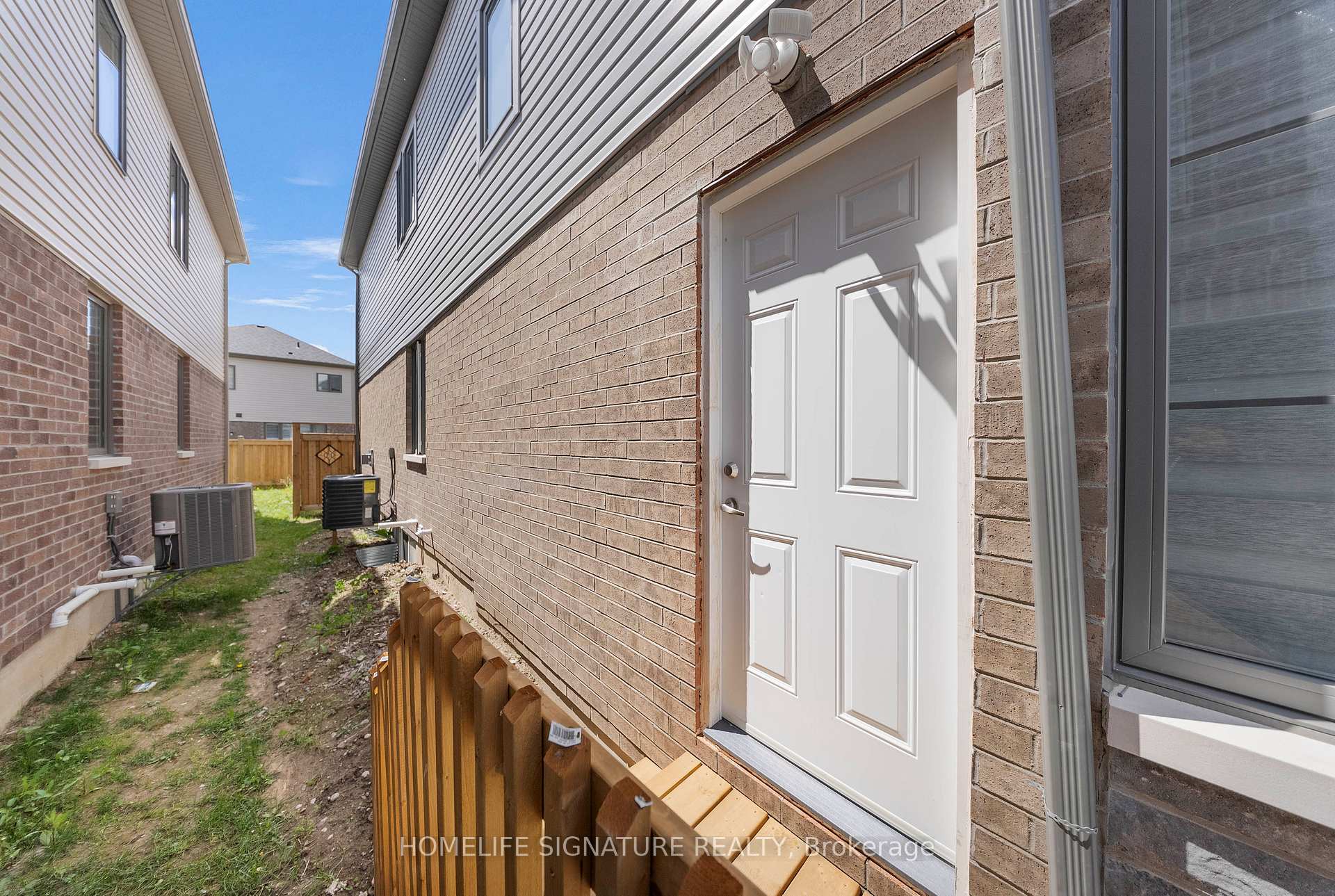 Photo 34 of 11 Ludlow Drive, Barrie, Rural Barrie Southeast — HOMEH