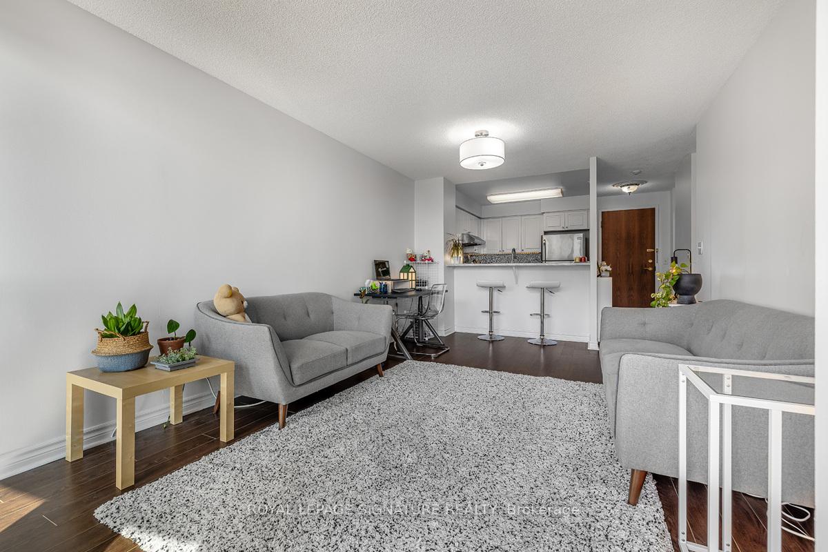 Photo 4 of Unit UPH3, 8 Pemberton Avenue, North York, Newtonbrook East — HOMEH