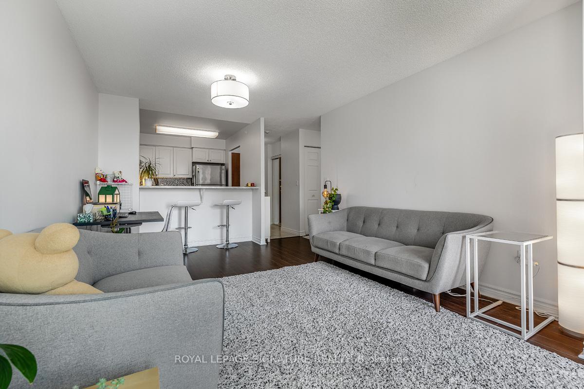 Photo 5 of Unit UPH3, 8 Pemberton Avenue, North York, Newtonbrook East — HOMEH