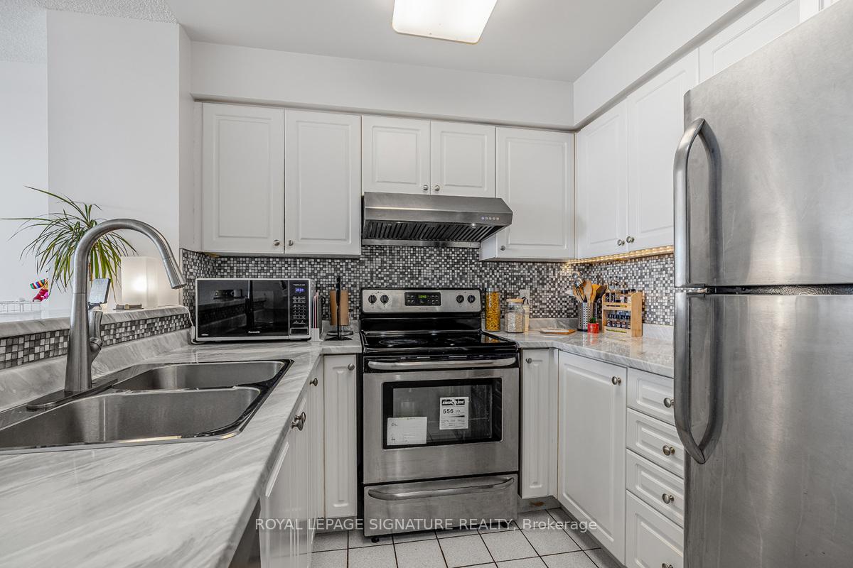 Photo 10 of Unit UPH3, 8 Pemberton Avenue, North York, Newtonbrook East — HOMEH