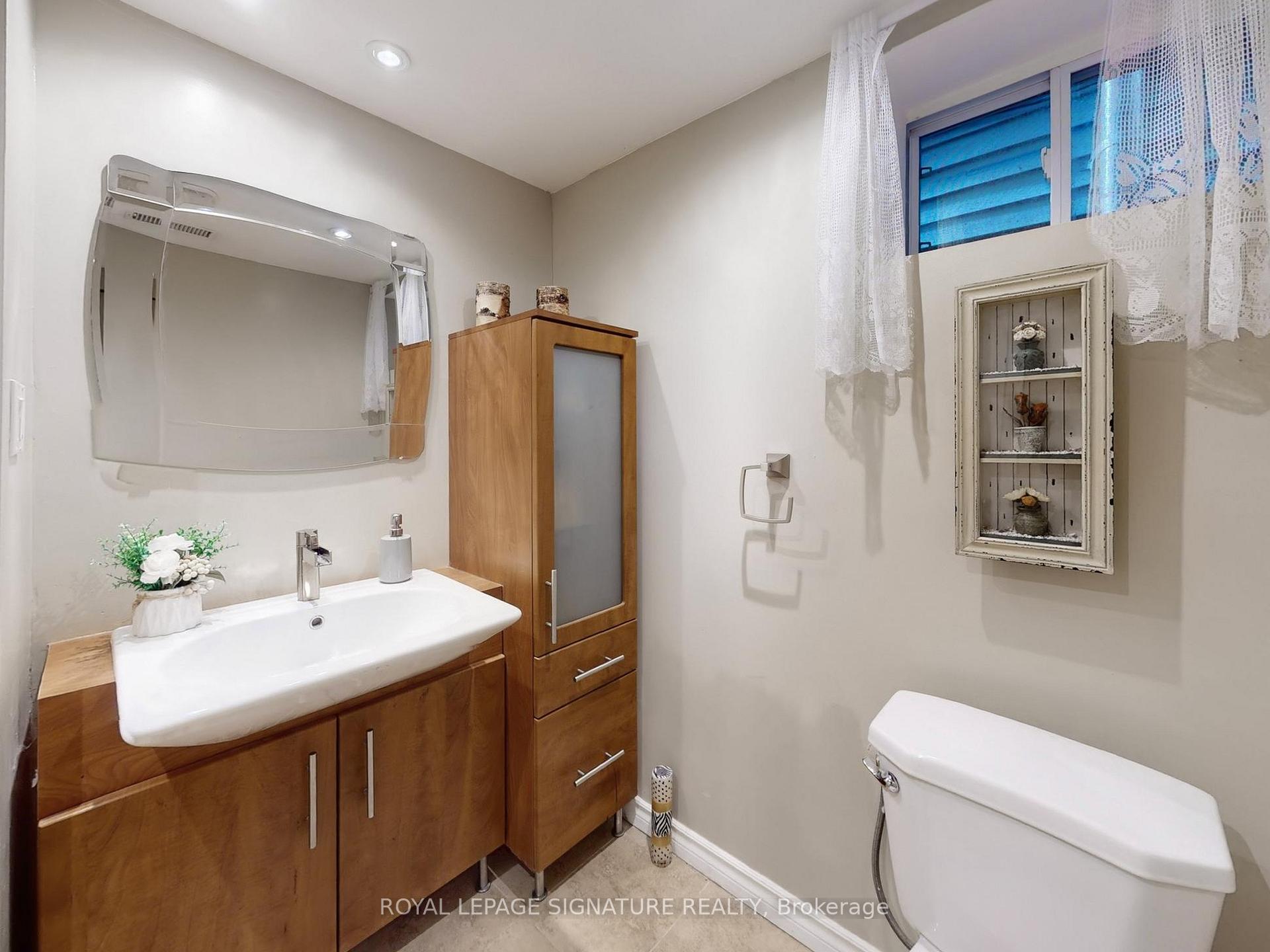 Photo 35 of 79 Meighen Avenue, Toronto, Crescent Town — HOMEH