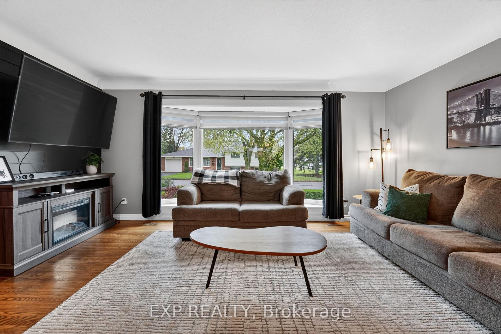 Photo 10 of 3510 Yale Crescent, Niagara Falls, Casey — HOMEH