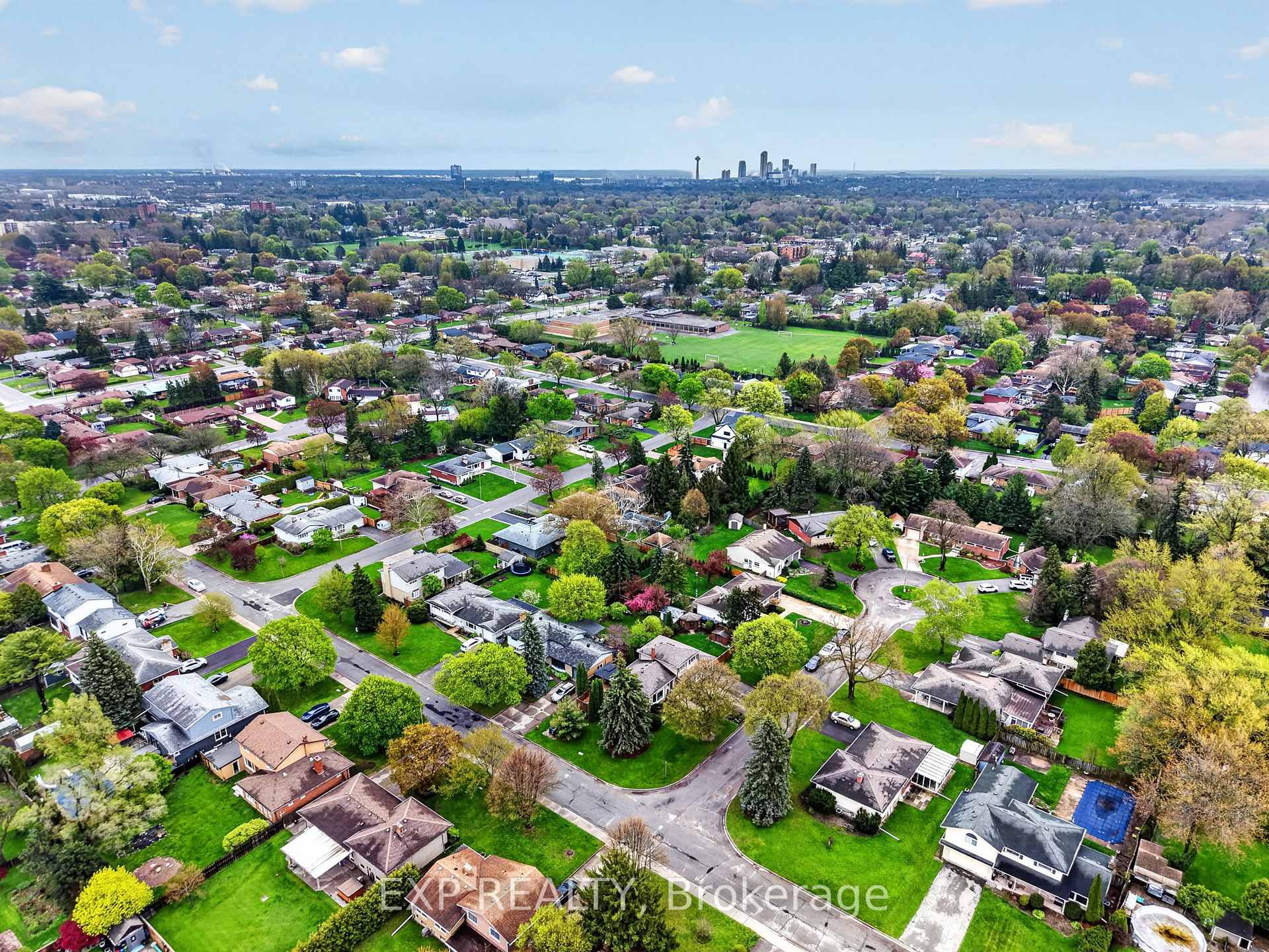 Photo 50 of 3510 Yale Crescent, Niagara Falls, Casey — HOMEH