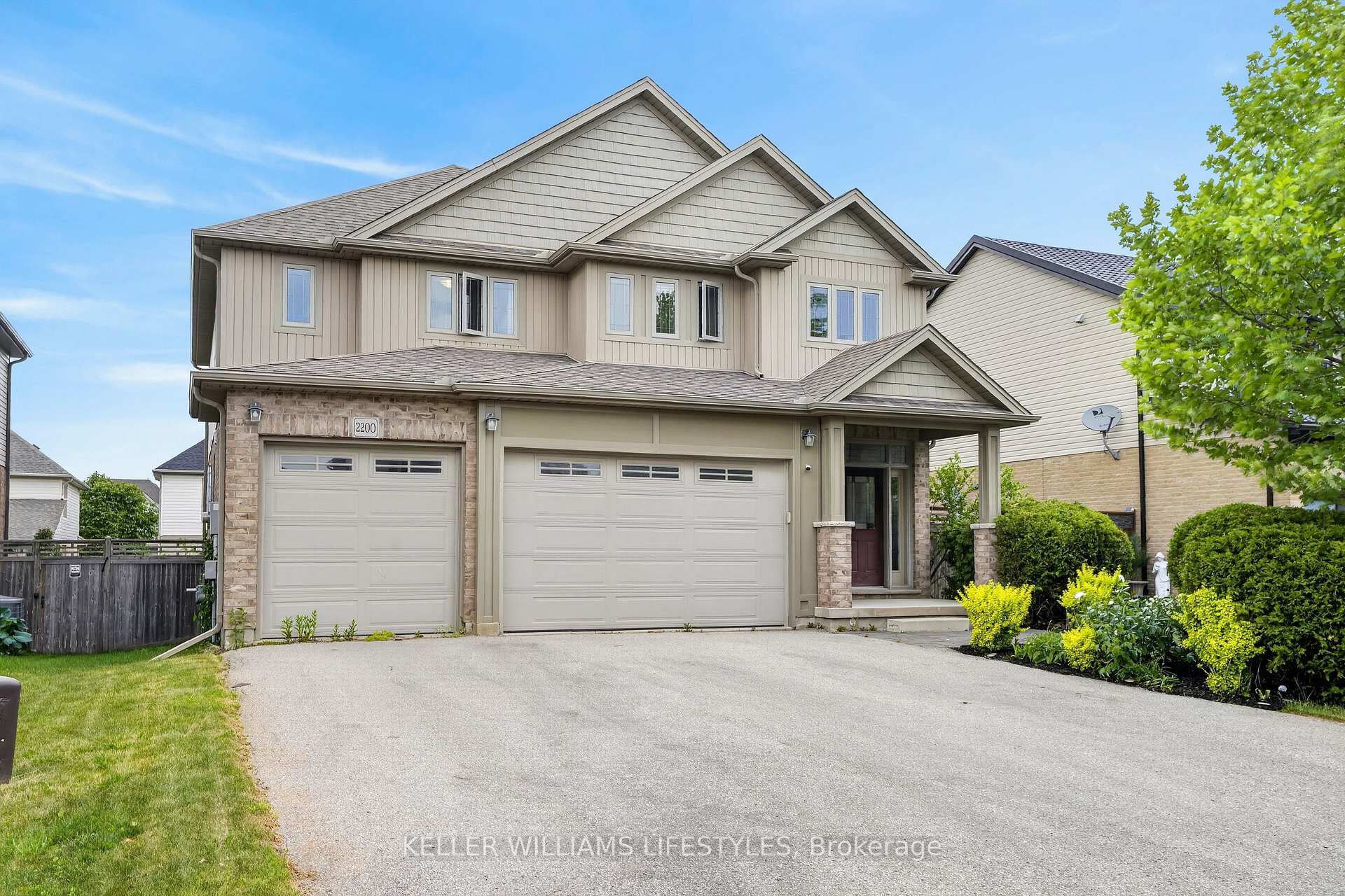 Front of 2200 Dogwood Crescent