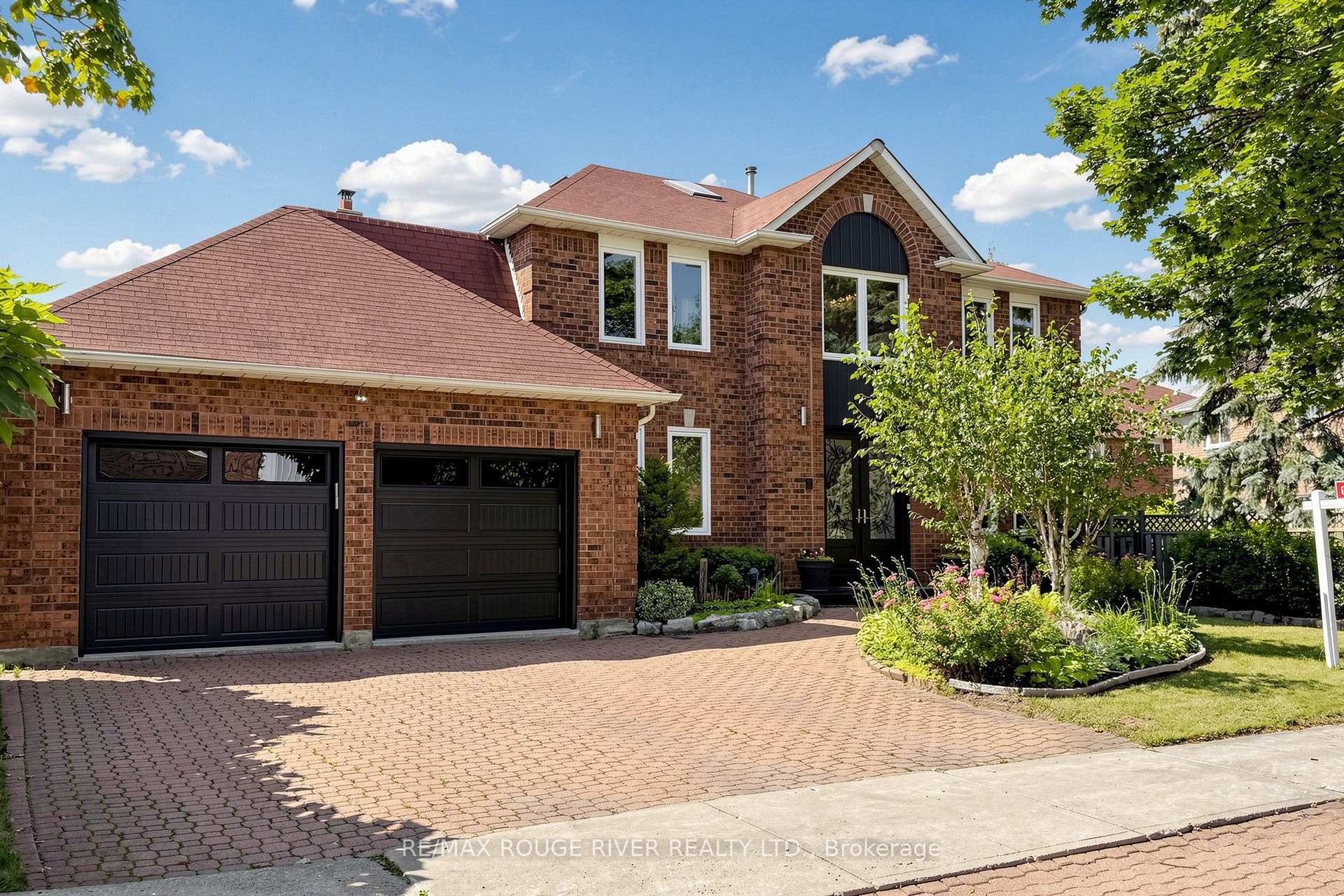 Photo 2 of 4 Atrium Lane, Scarborough, Rouge — HOMEH