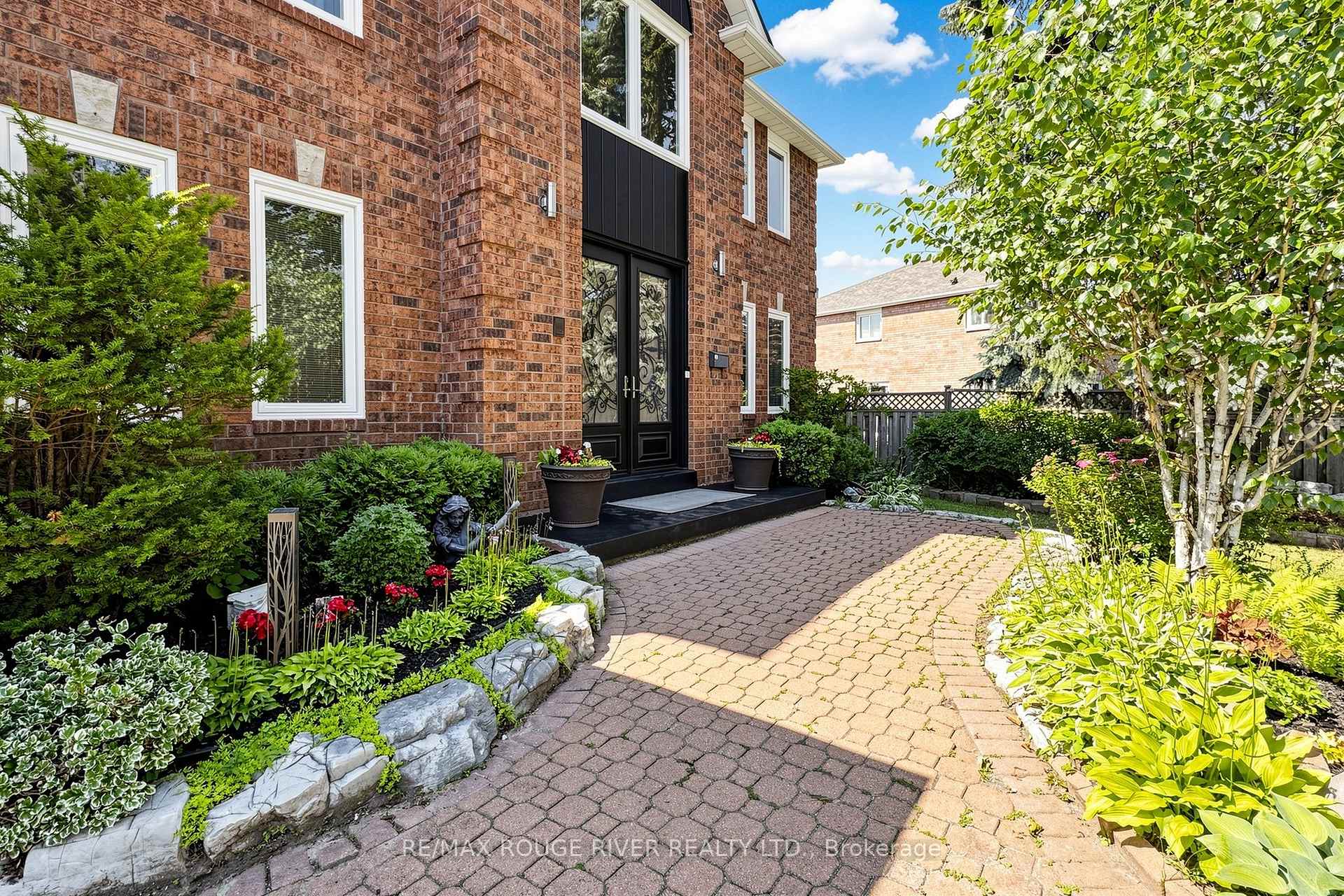 Photo 4 of 4 Atrium Lane, Scarborough, Rouge — HOMEH