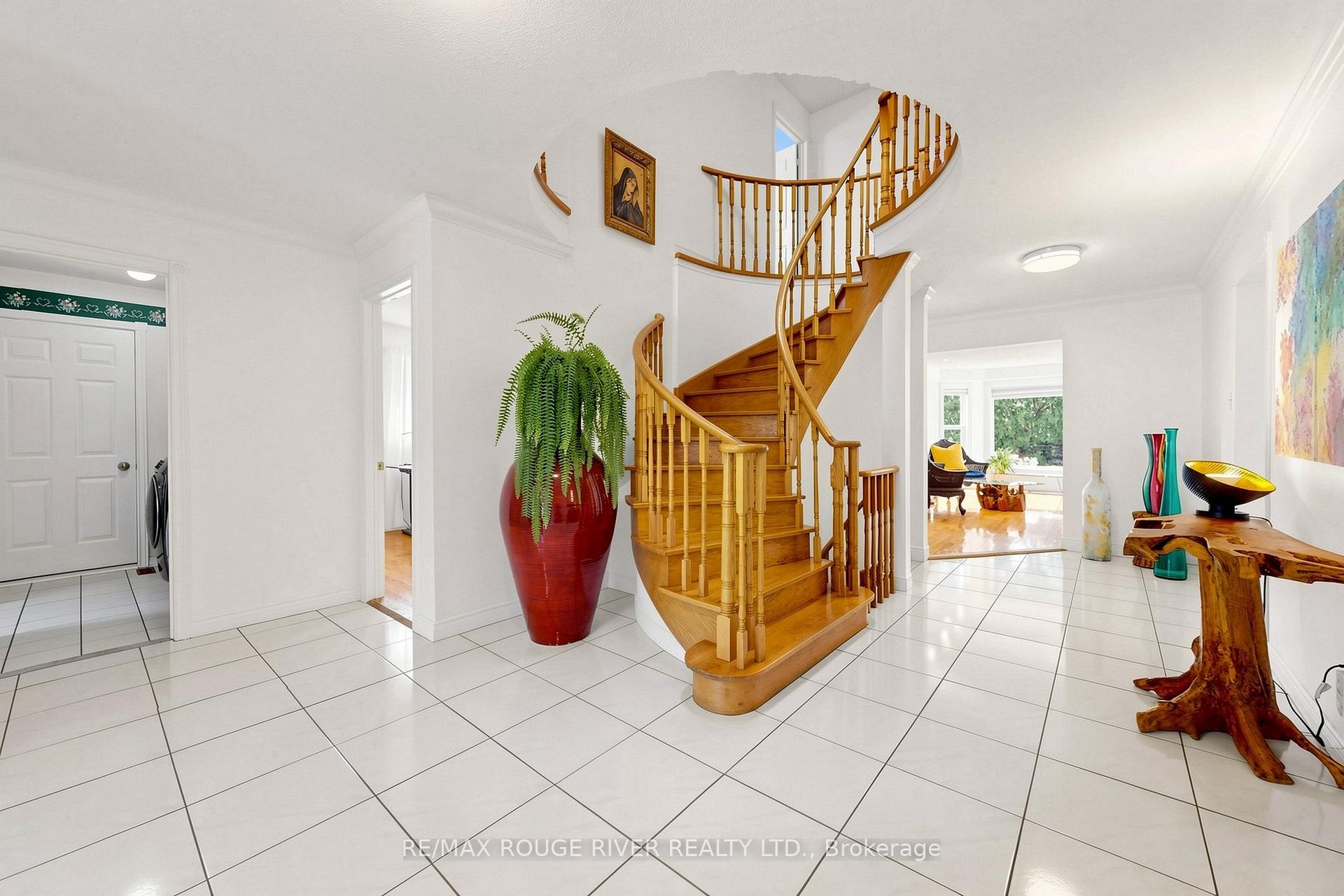 Photo 8 of 4 Atrium Lane, Scarborough, Rouge — HOMEH