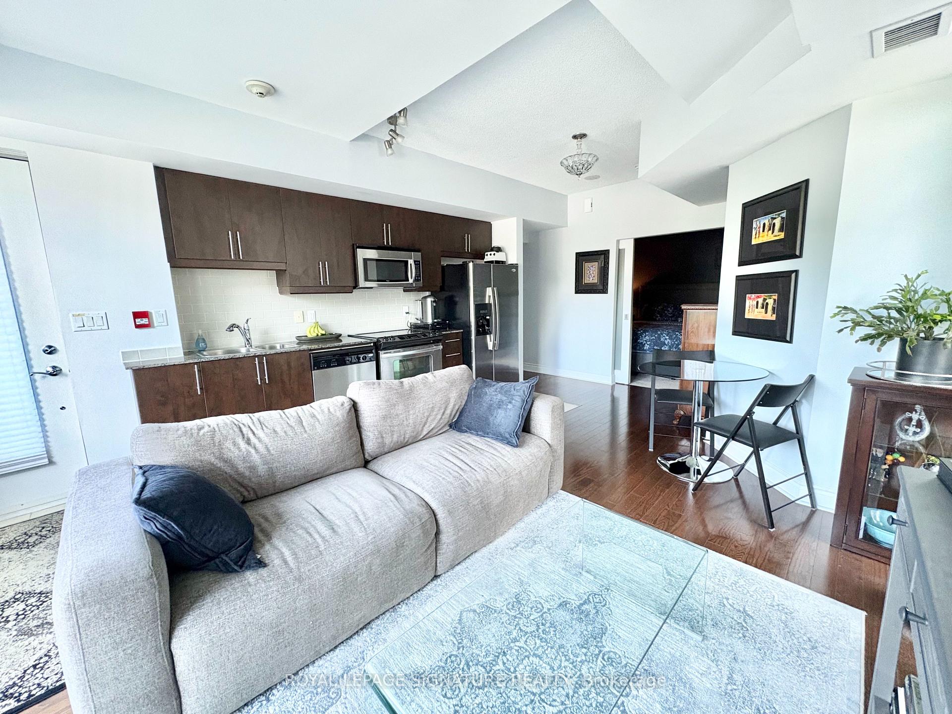 Photo 2 of Unit 211, 31 Olive Avenue, North York, Willowdale East — HOMEH