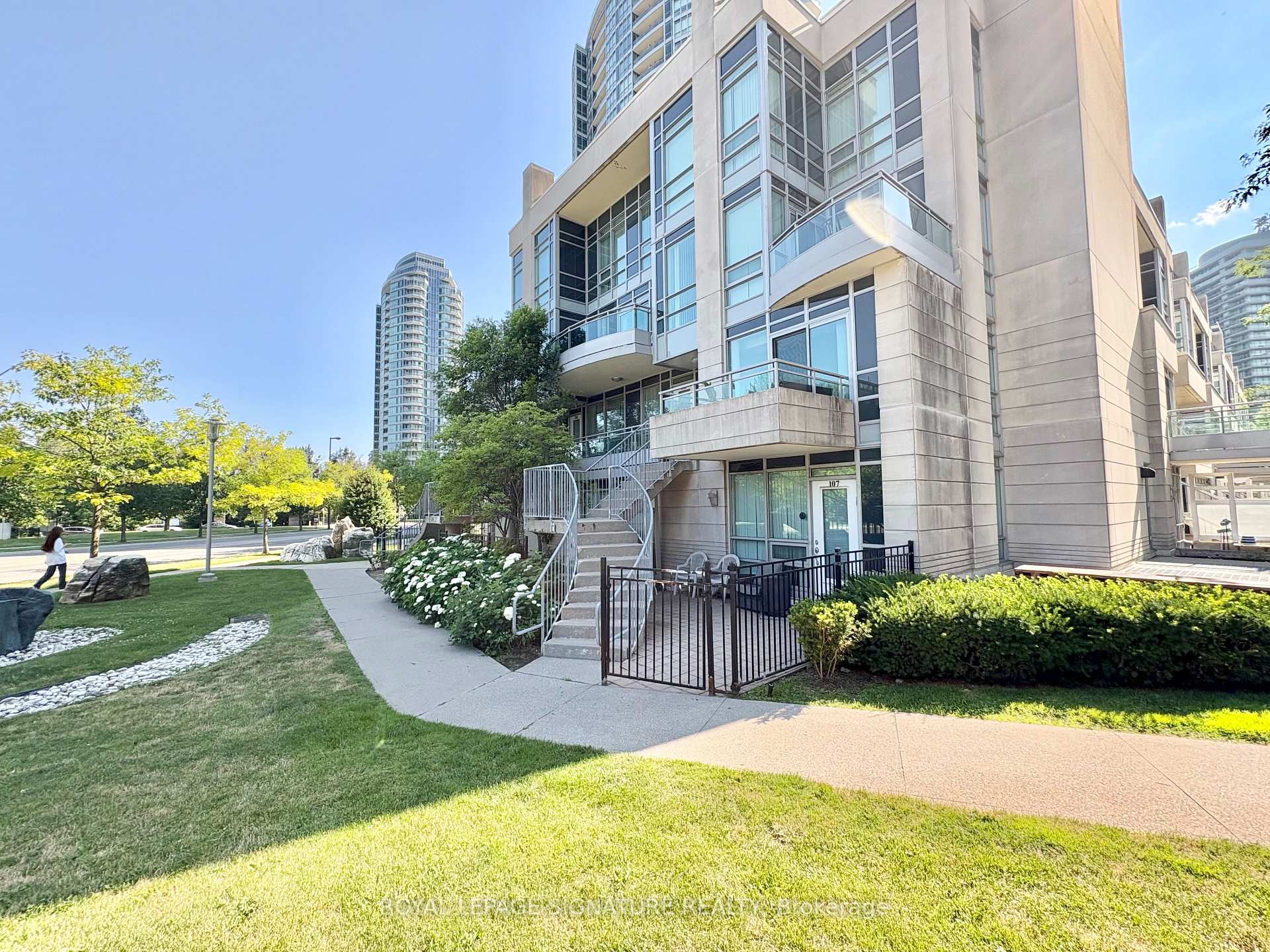 Photo 22 of Unit 211, 31 Olive Avenue, North York, Willowdale East — HOMEH
