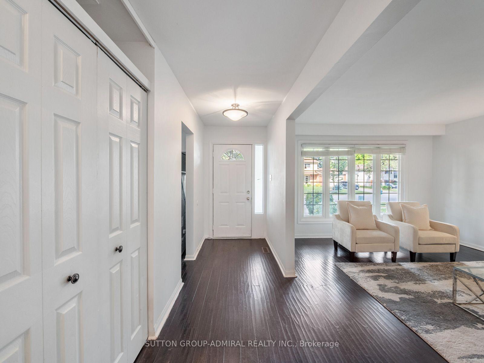 Photo 4 of 52 Sir Bedevere Place, Markham, Markham Village — HOMEH