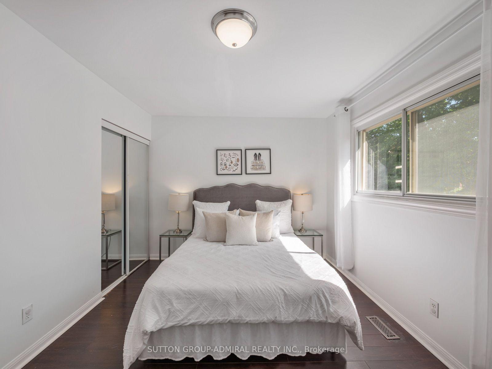 Photo 22 of 52 Sir Bedevere Place, Markham, Markham Village — HOMEH