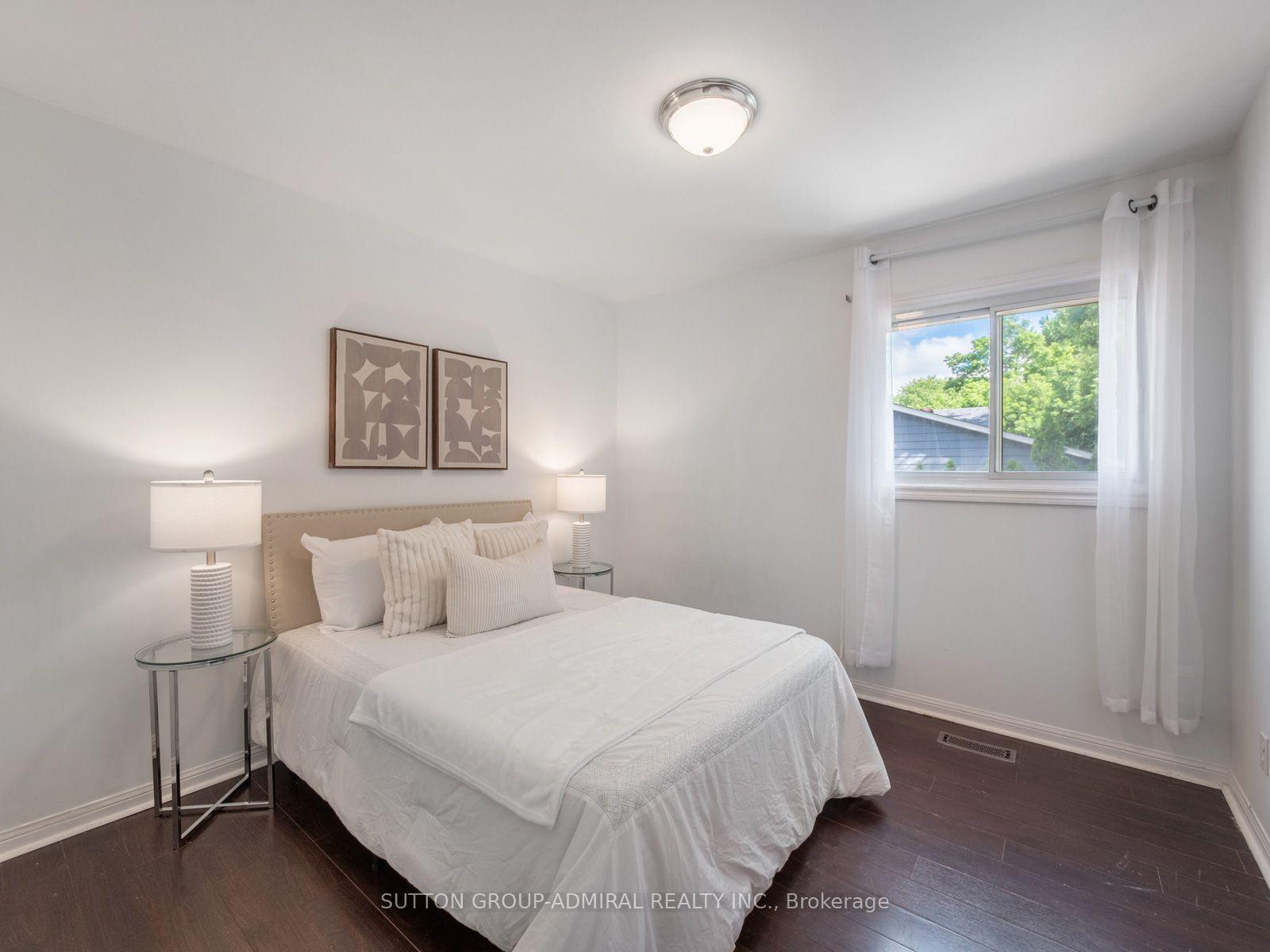 Photo 23 of 52 Sir Bedevere Place, Markham, Markham Village — HOMEH