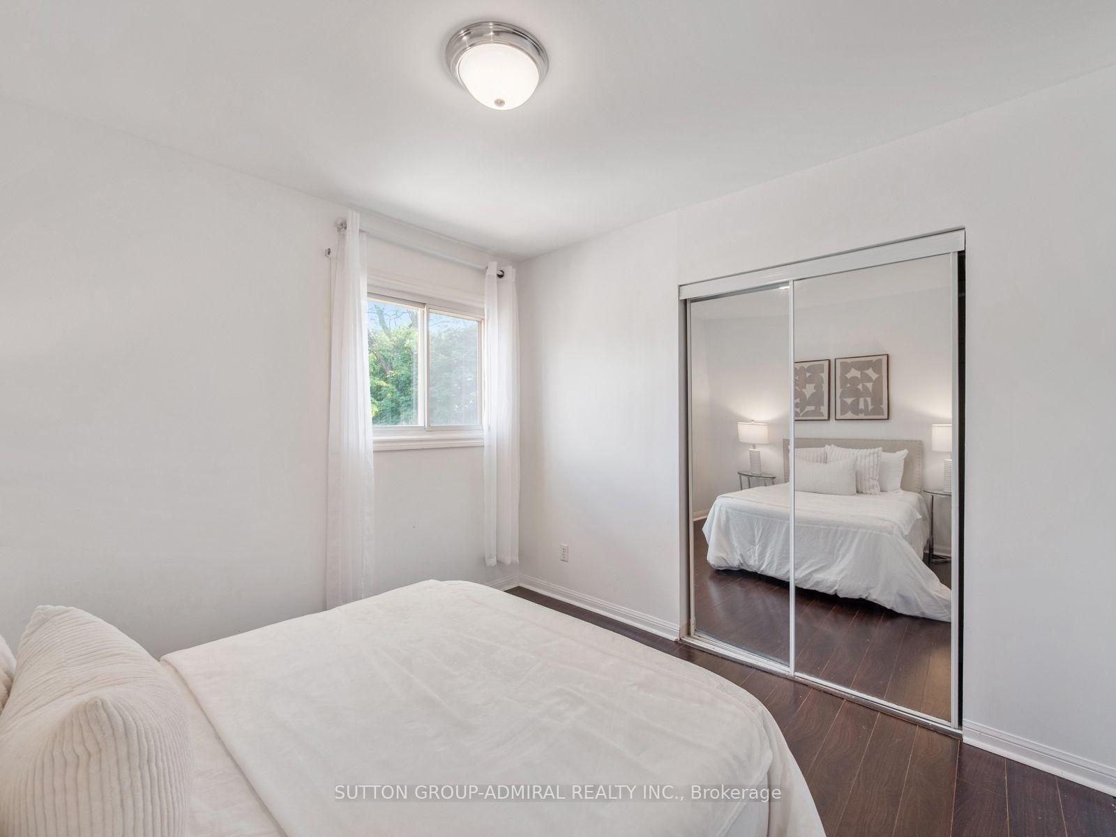 Photo 24 of 52 Sir Bedevere Place, Markham, Markham Village — HOMEH