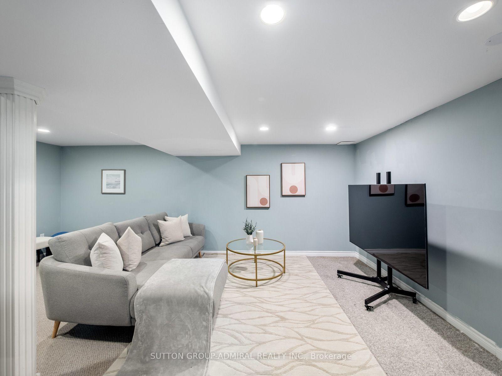 Photo 32 of 52 Sir Bedevere Place, Markham, Markham Village — HOMEH