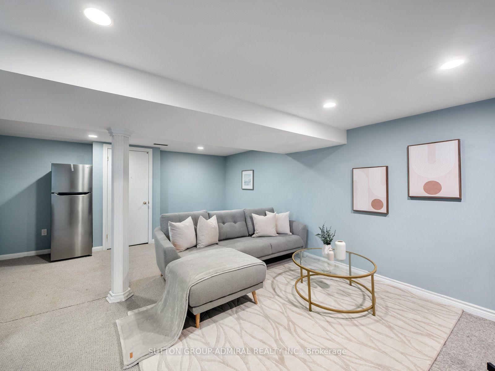 Photo 33 of 52 Sir Bedevere Place, Markham, Markham Village — HOMEH