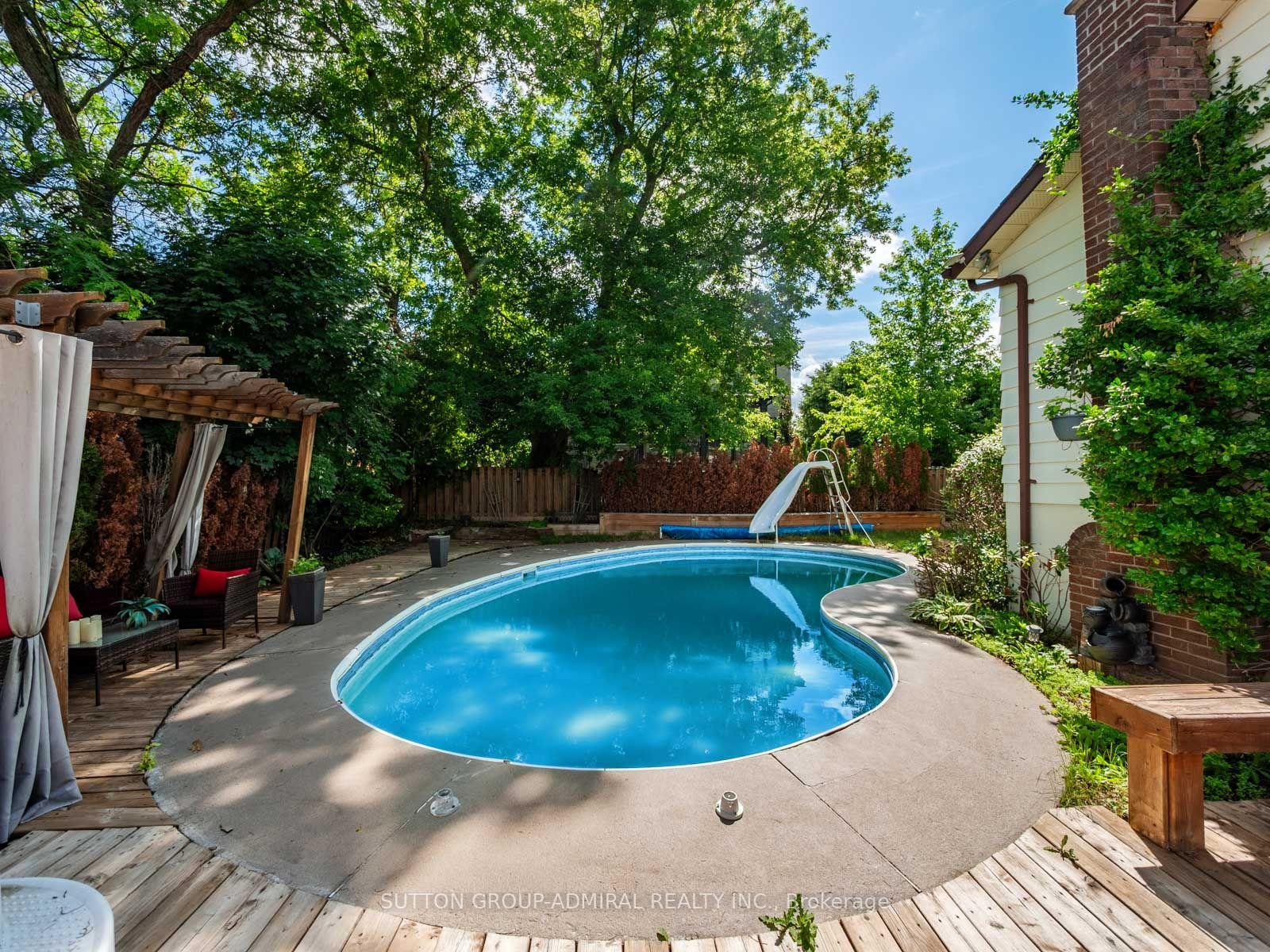 Photo 35 of 52 Sir Bedevere Place, Markham, Markham Village — HOMEH