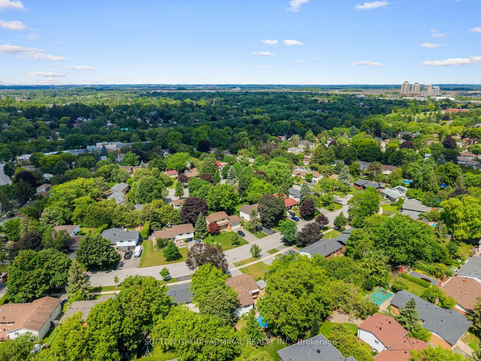 Photo 45 of 52 Sir Bedevere Place, Markham, Markham Village — HOMEH