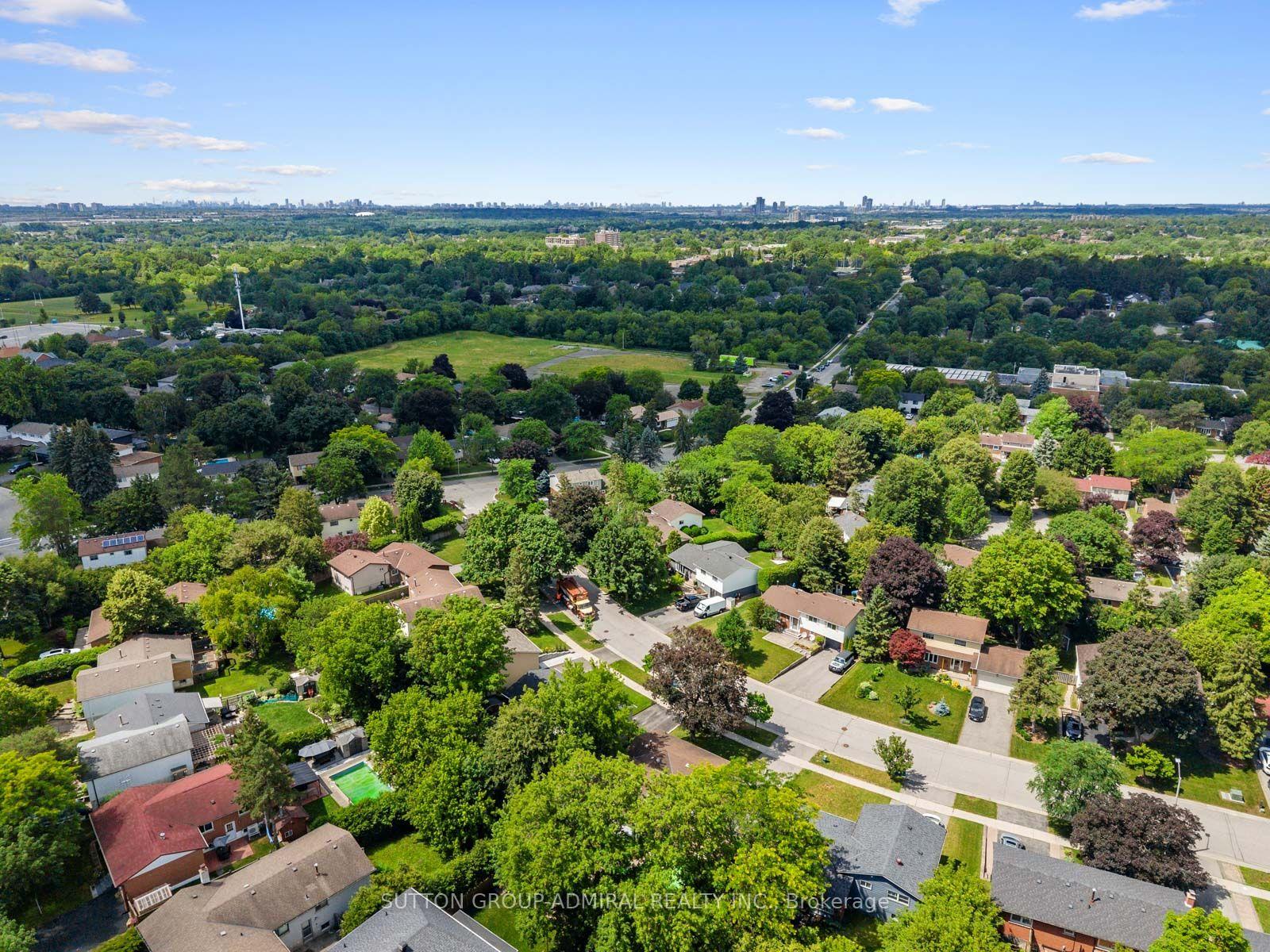 Photo 48 of 52 Sir Bedevere Place, Markham, Markham Village — HOMEH