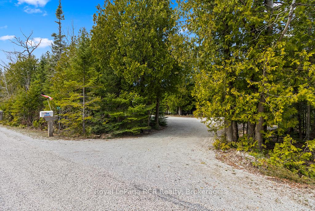 Photo 6 of 109 Pike Street, Northern Bruce Peninsula — HOMEH