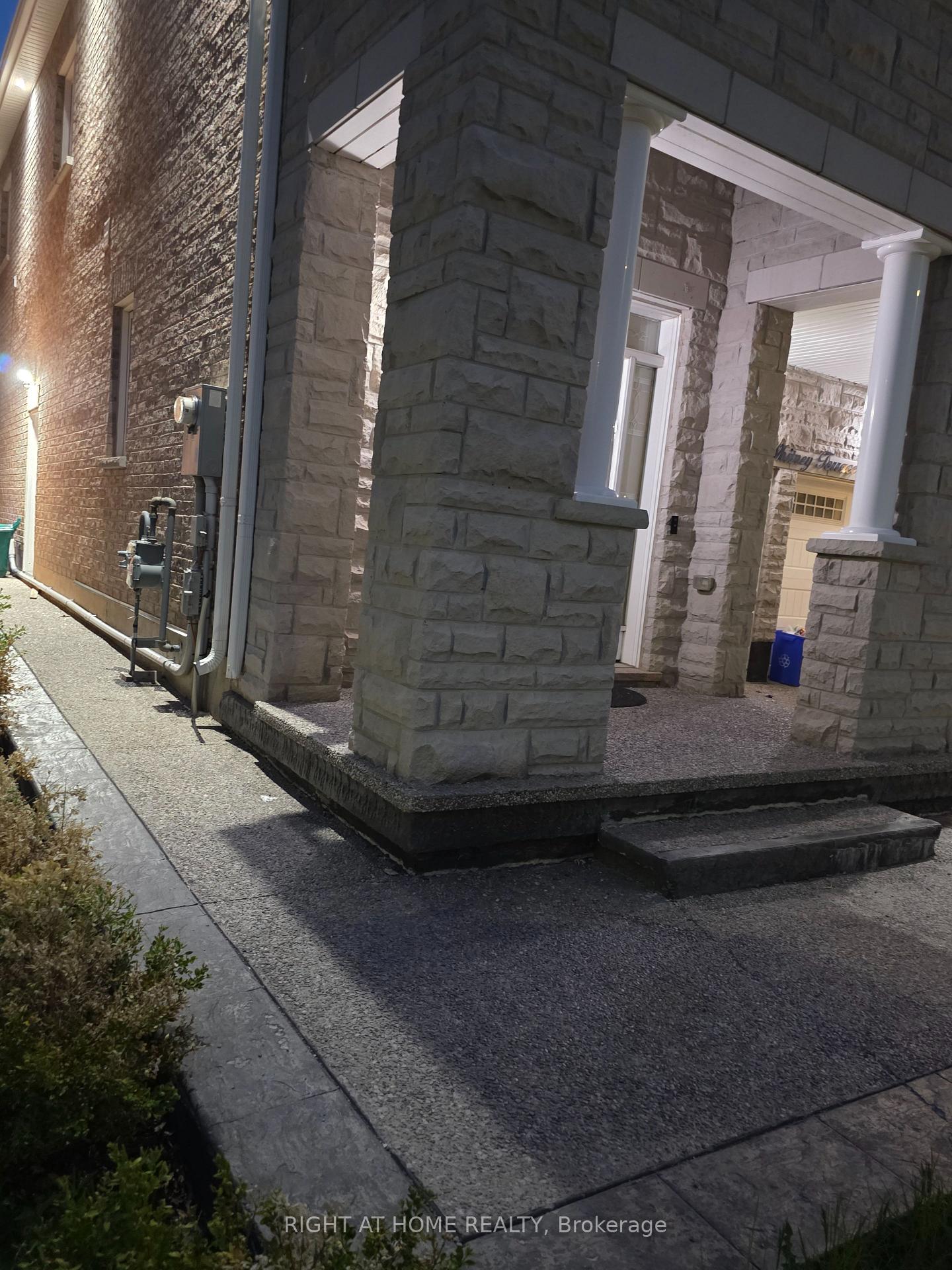 Photo 2 of 1344 Whitney Terrace, Milton, Ford — HOMEH