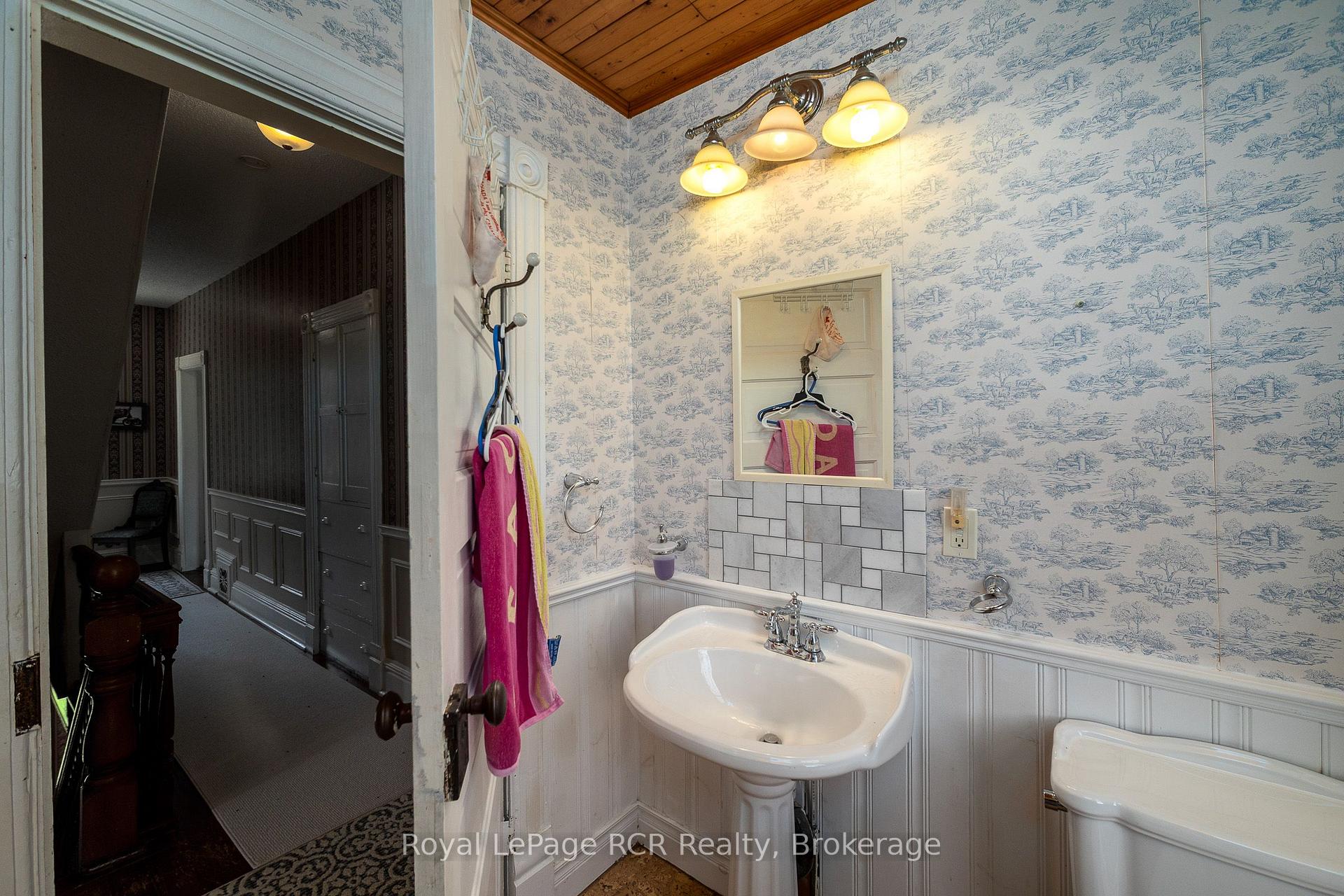 Photo 23 of 404683 Grey Road 4, West Grey — HOMEH