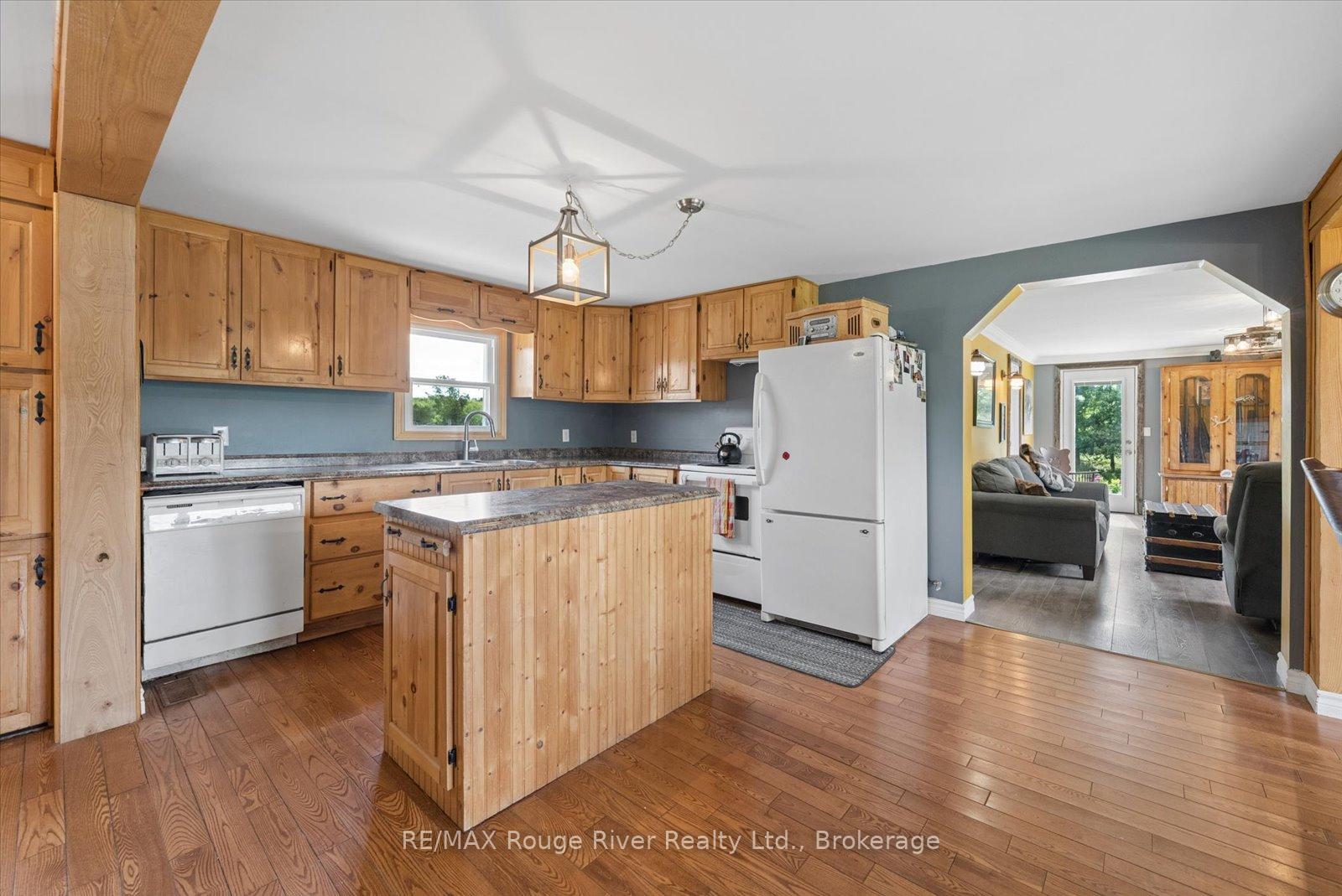 Photo 5 of 128 Jarvis Road, Madoc — HOMEH