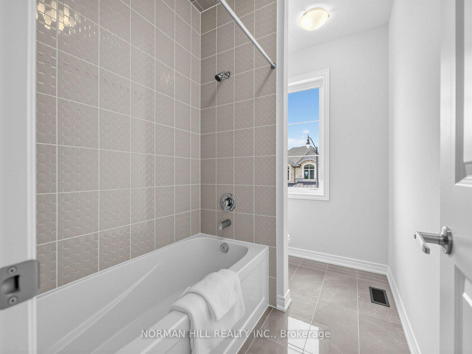 Photo 23 of 113 Antibes Drive, Brampton, Credit Valley — HOMEH