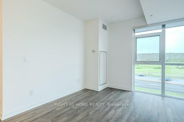 Photo 14 of Unit 413, 550 North Service Road, Grimsby, Grimsby Beach — HOMEH