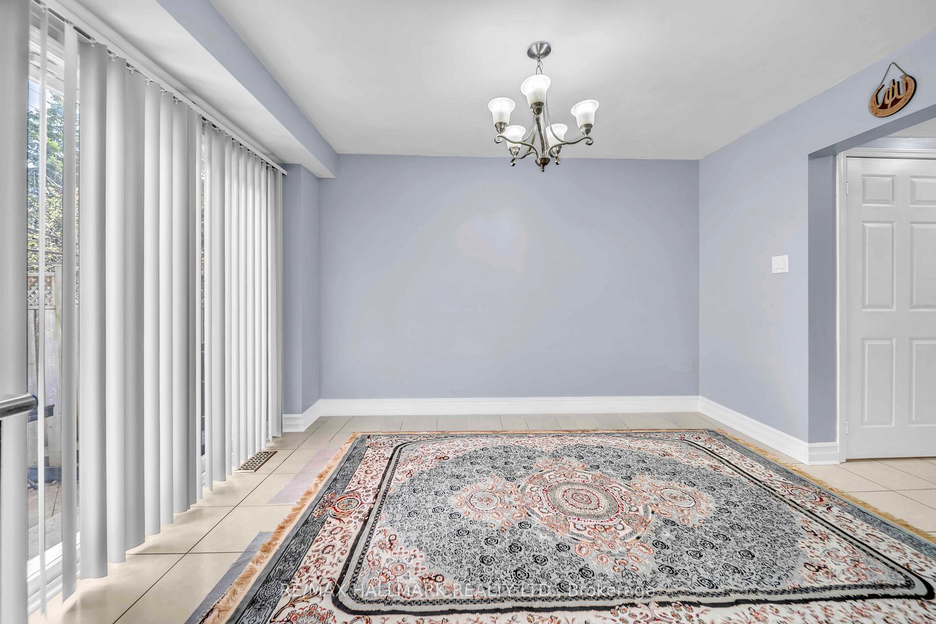 Photo 6 of 96 Olympia Crescent, Brampton, Fletcher's Meadow — HOMEH