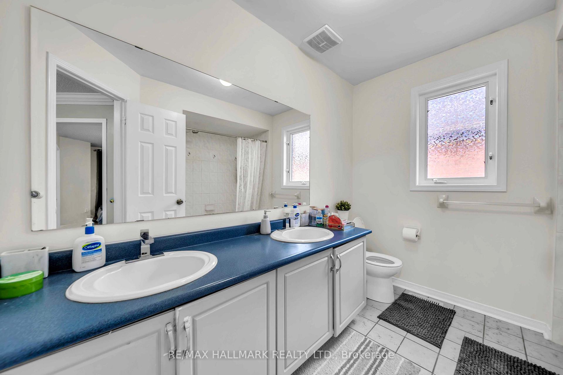 Photo 11 of 96 Olympia Crescent, Brampton, Fletcher's Meadow — HOMEH