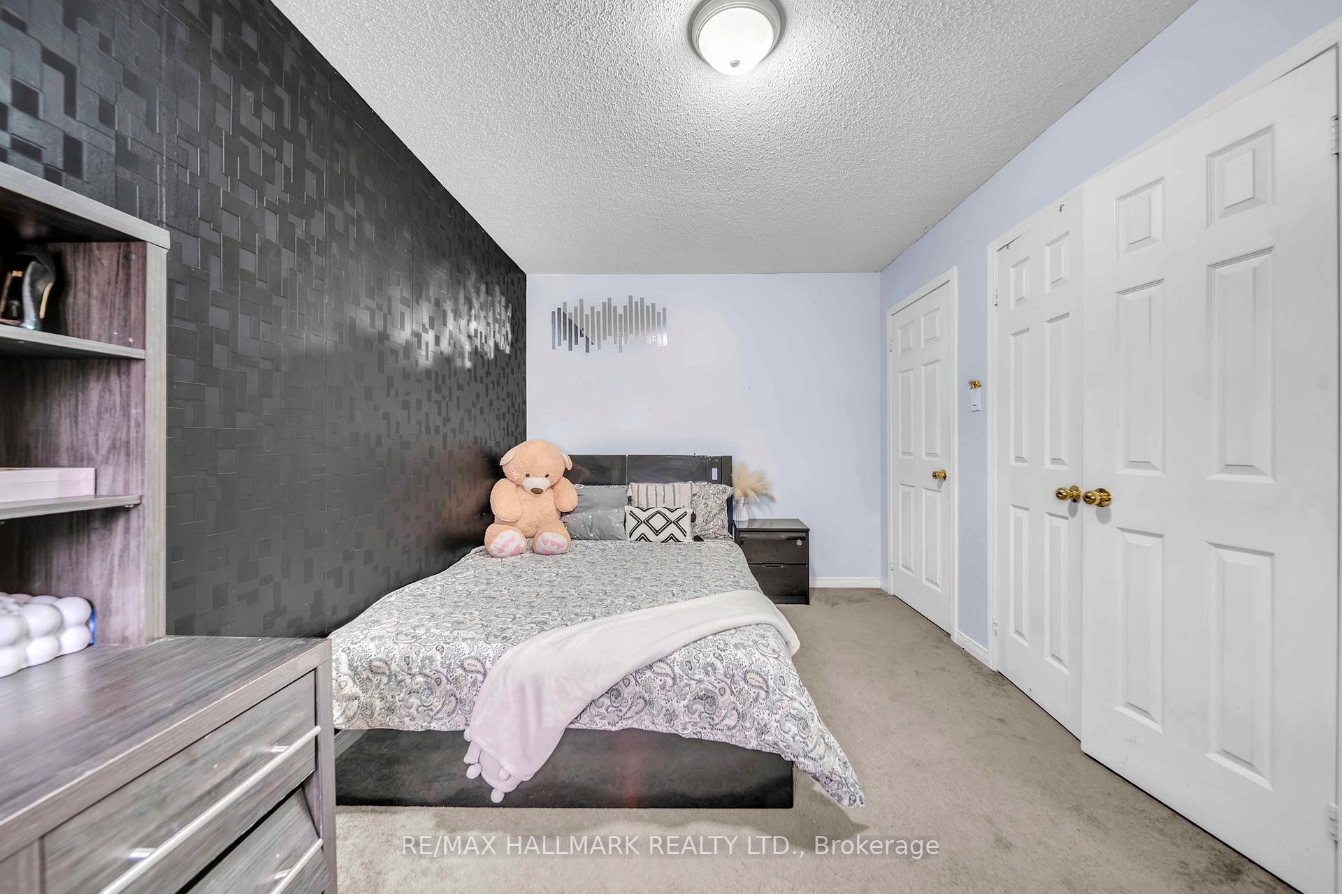 Photo 12 of 96 Olympia Crescent, Brampton, Fletcher's Meadow — HOMEH