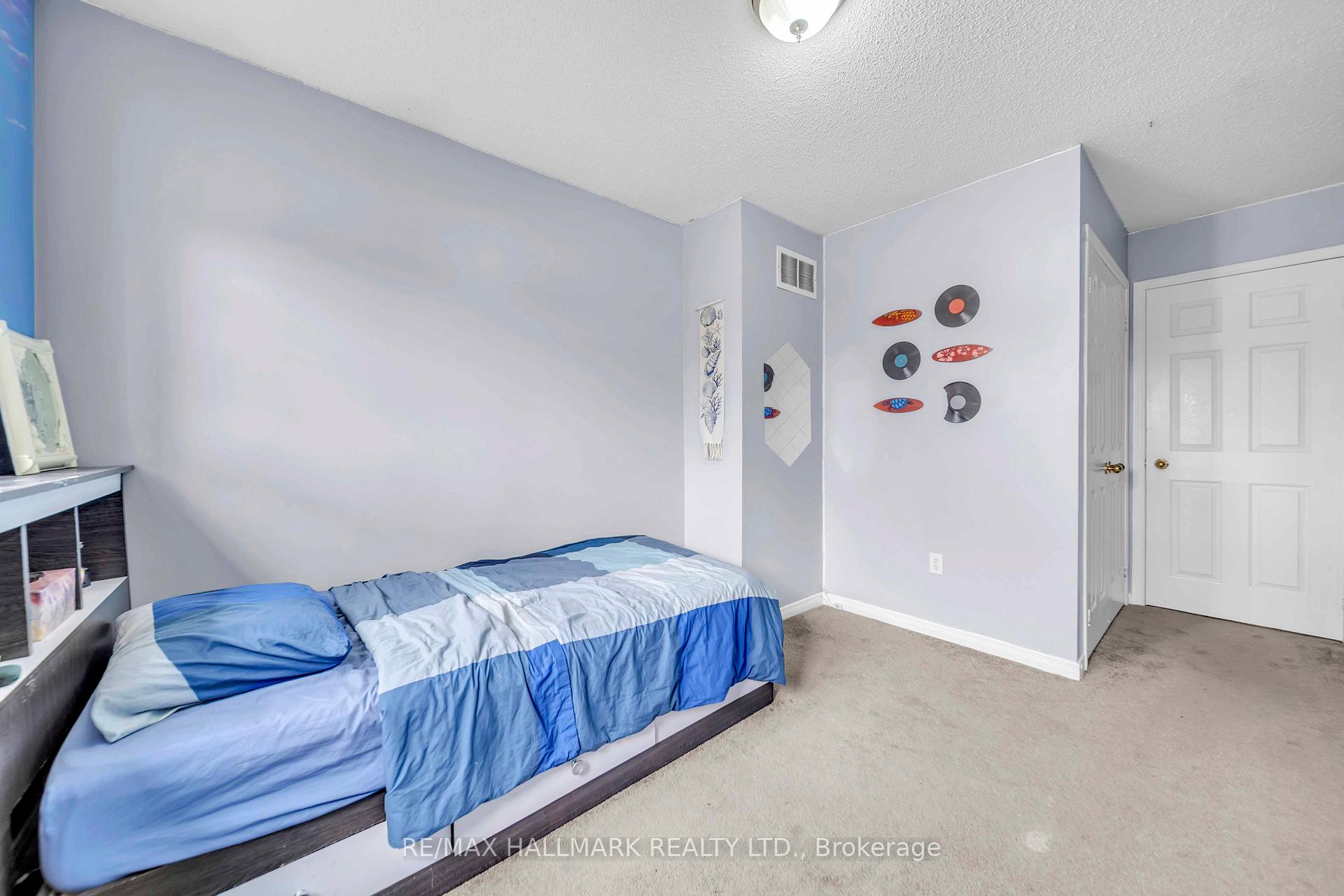 Photo 13 of 96 Olympia Crescent, Brampton, Fletcher's Meadow — HOMEH