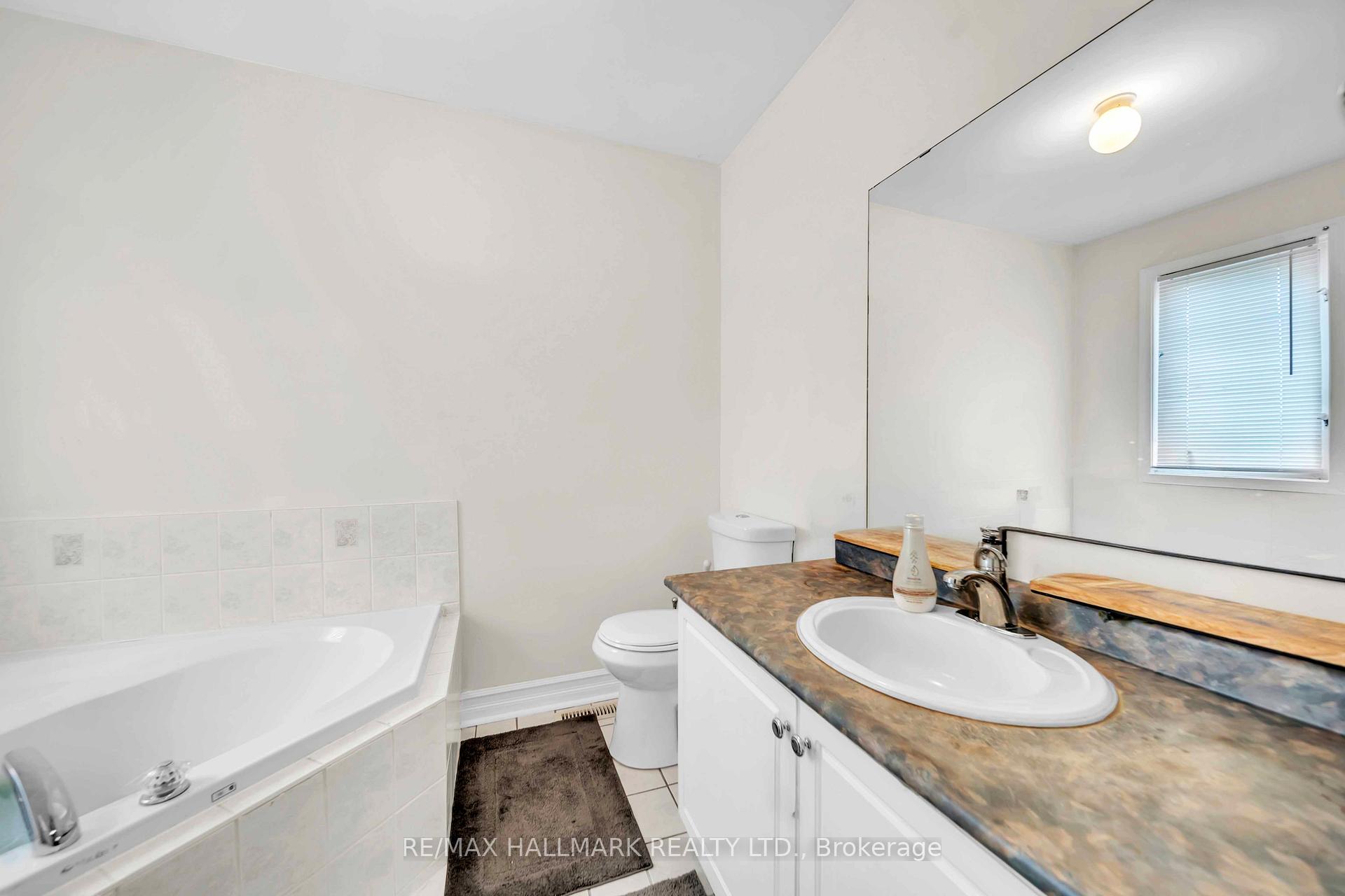 Photo 14 of 96 Olympia Crescent, Brampton, Fletcher's Meadow — HOMEH