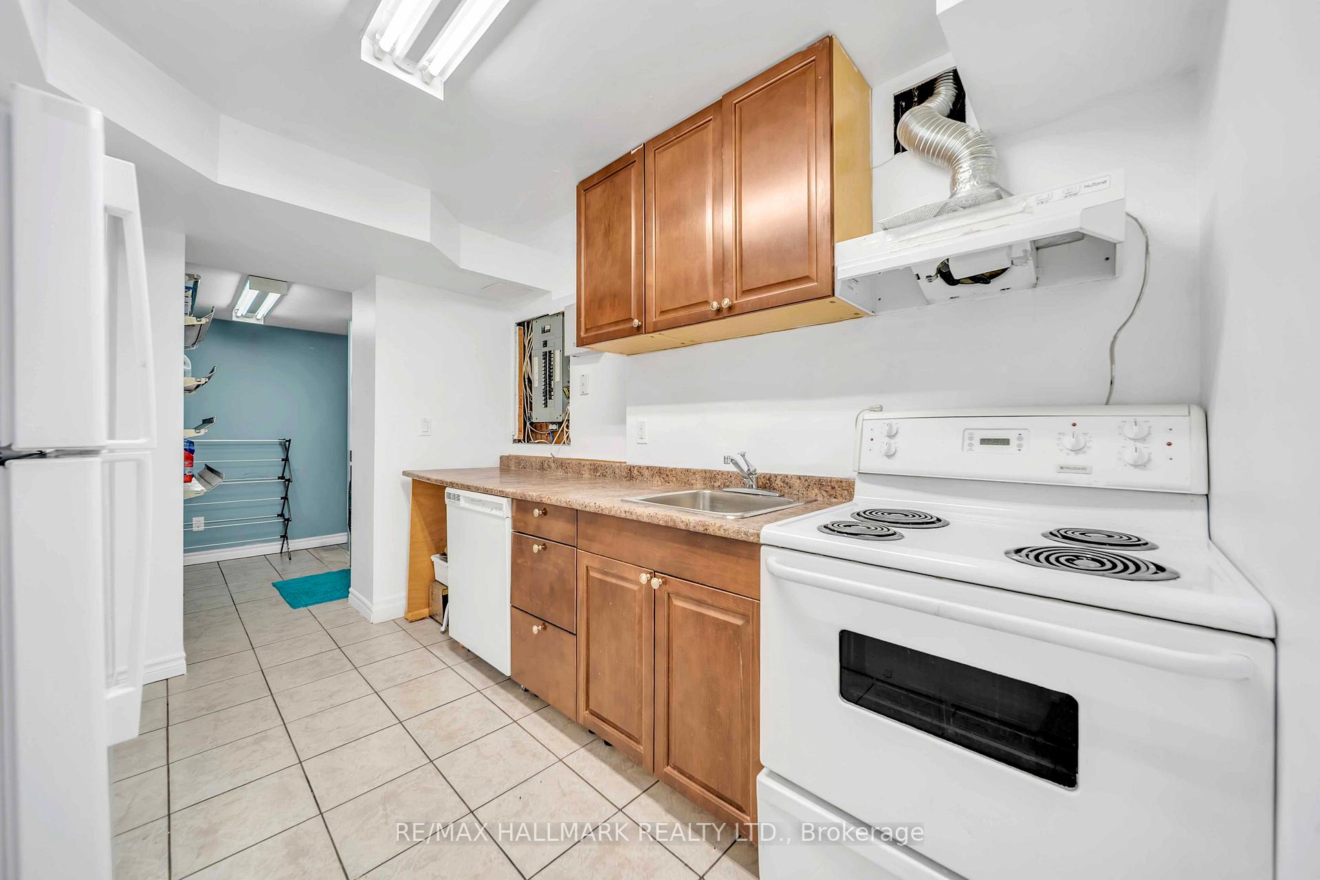Photo 22 of 96 Olympia Crescent, Brampton, Fletcher's Meadow — HOMEH