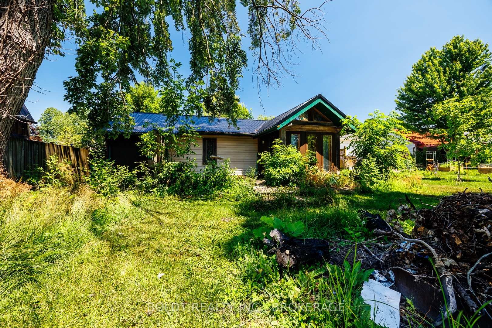 Photo 3 of 10569 Maplewood Drive, Wainfleet, Lakeshore — HOMEH