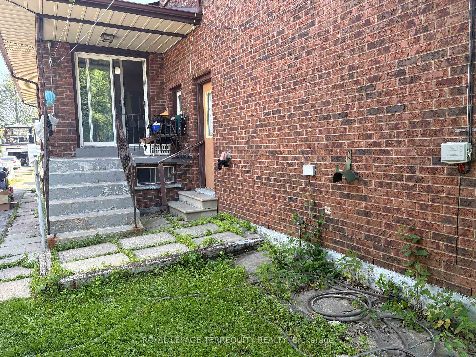 Photo 3 of 40 MacDonald Street, Etobicoke, Mimico — HOMEH