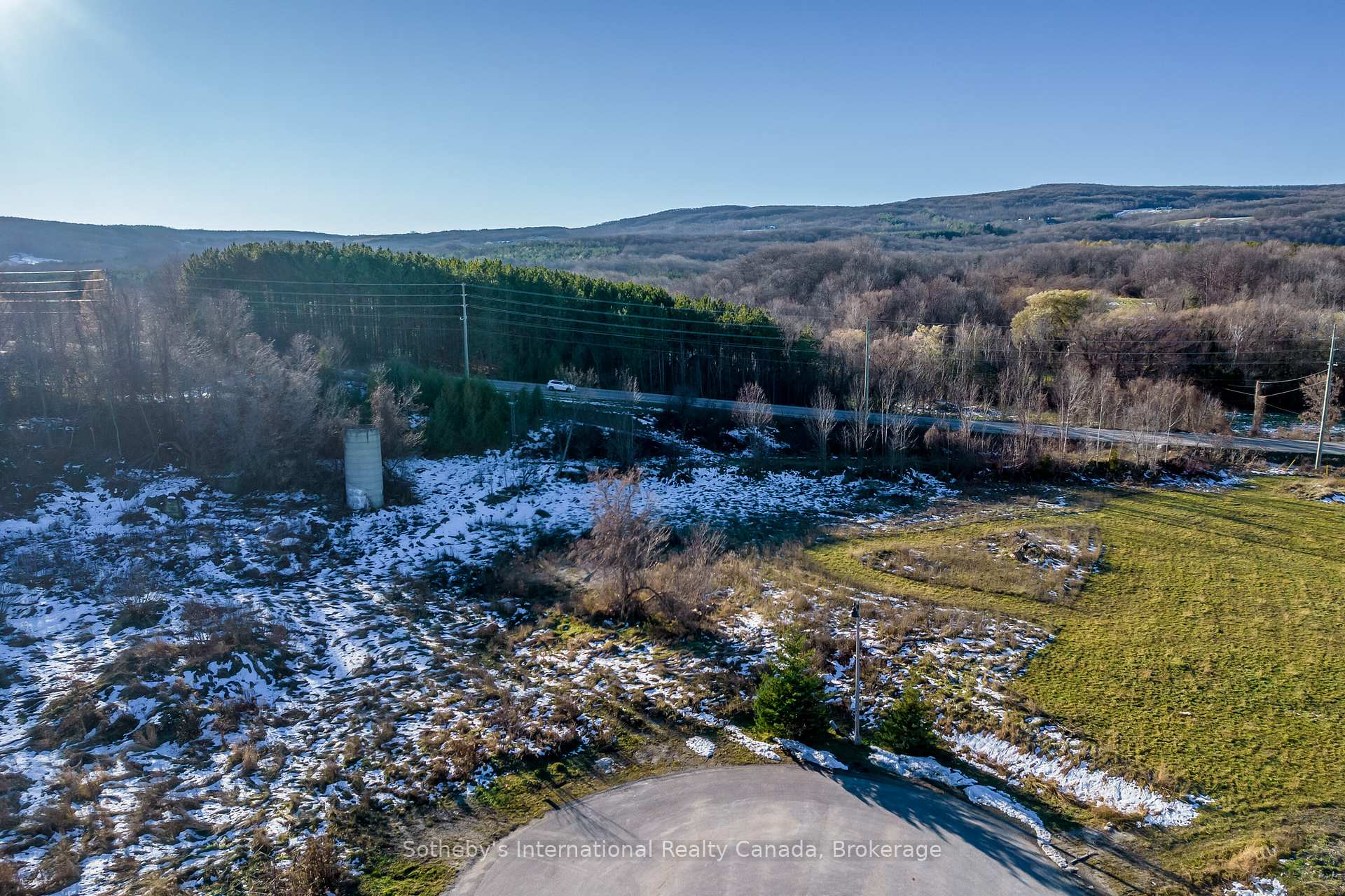 Photo 2 of 21 Raintree Court, Clearview, Rural Clearview — HOMEH